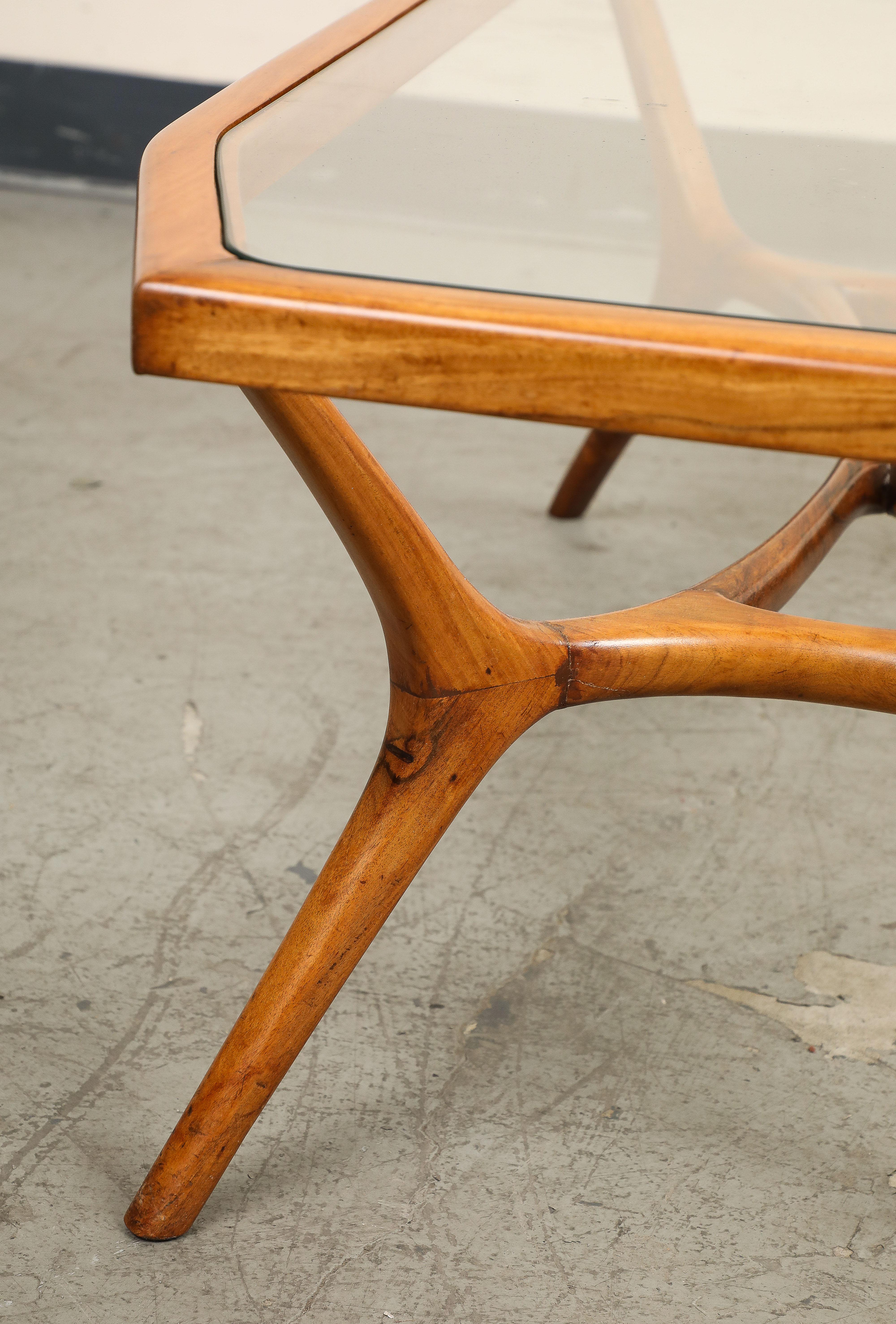 Brasilianischer Couchtisch aus der Mitte des Jahrhunderts aus Holz und Glas im Angebot 7