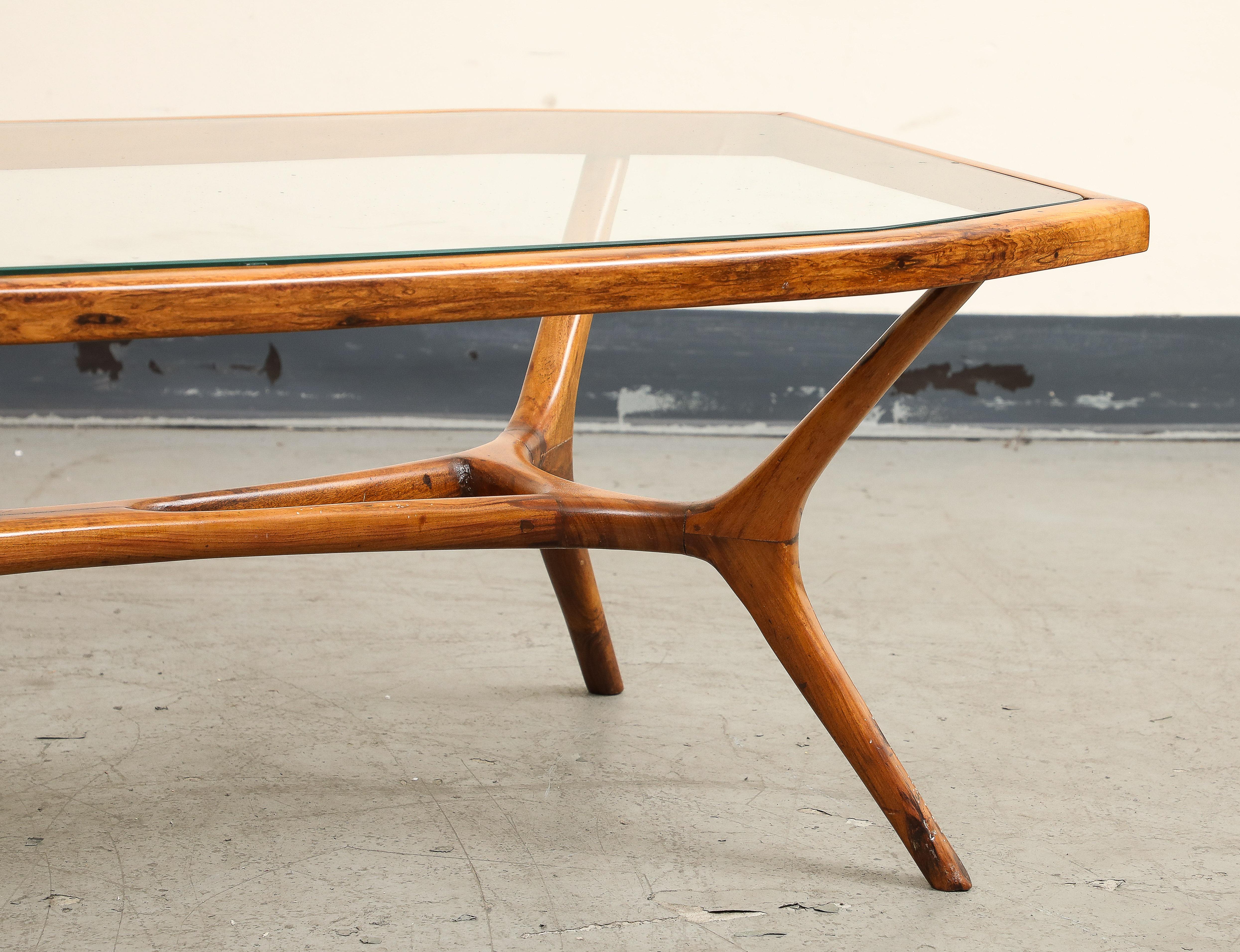 Brasilianischer Couchtisch aus der Mitte des Jahrhunderts aus Holz und Glas im Angebot 3