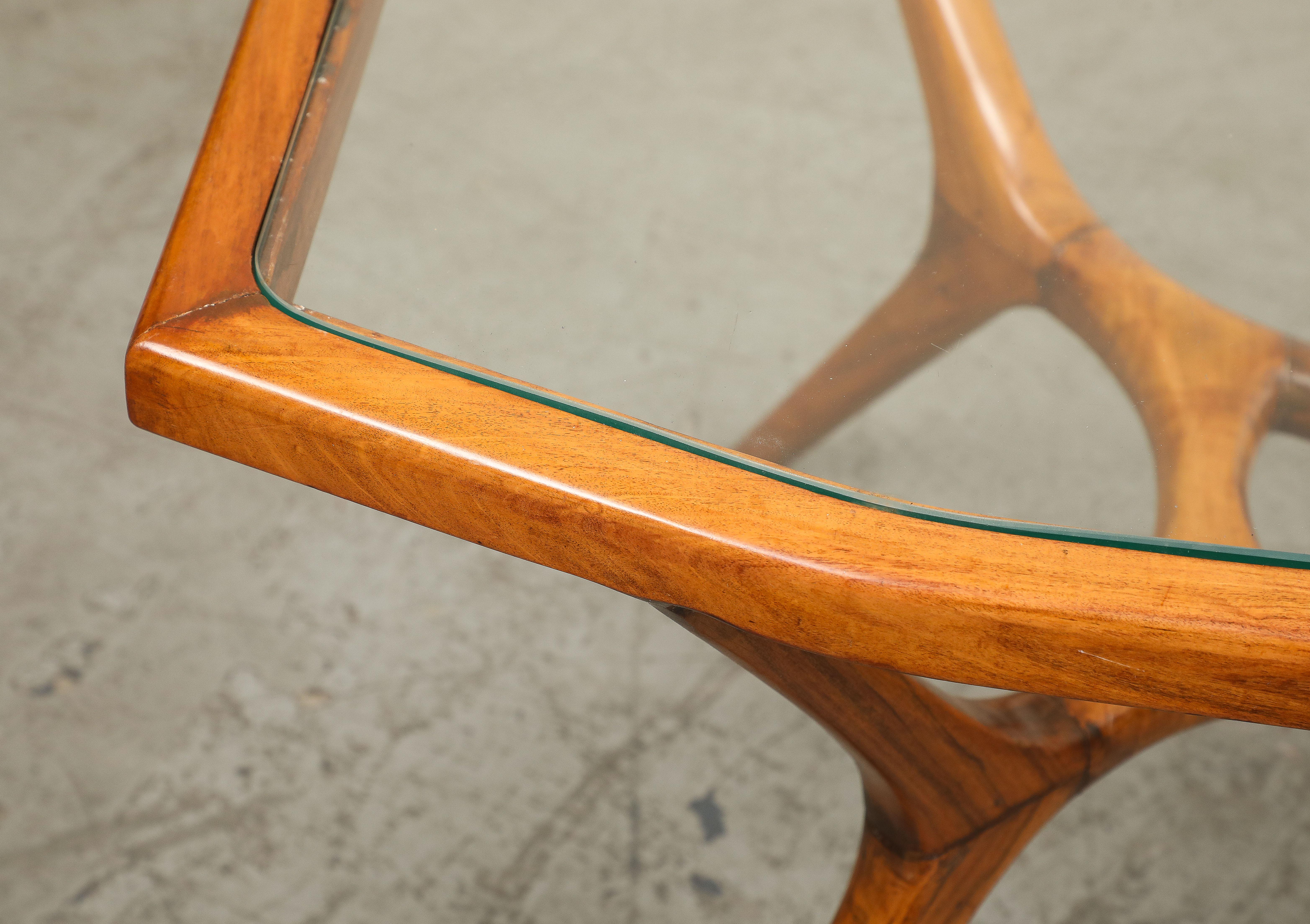 Brasilianischer Couchtisch aus der Mitte des Jahrhunderts aus Holz und Glas im Angebot 4
