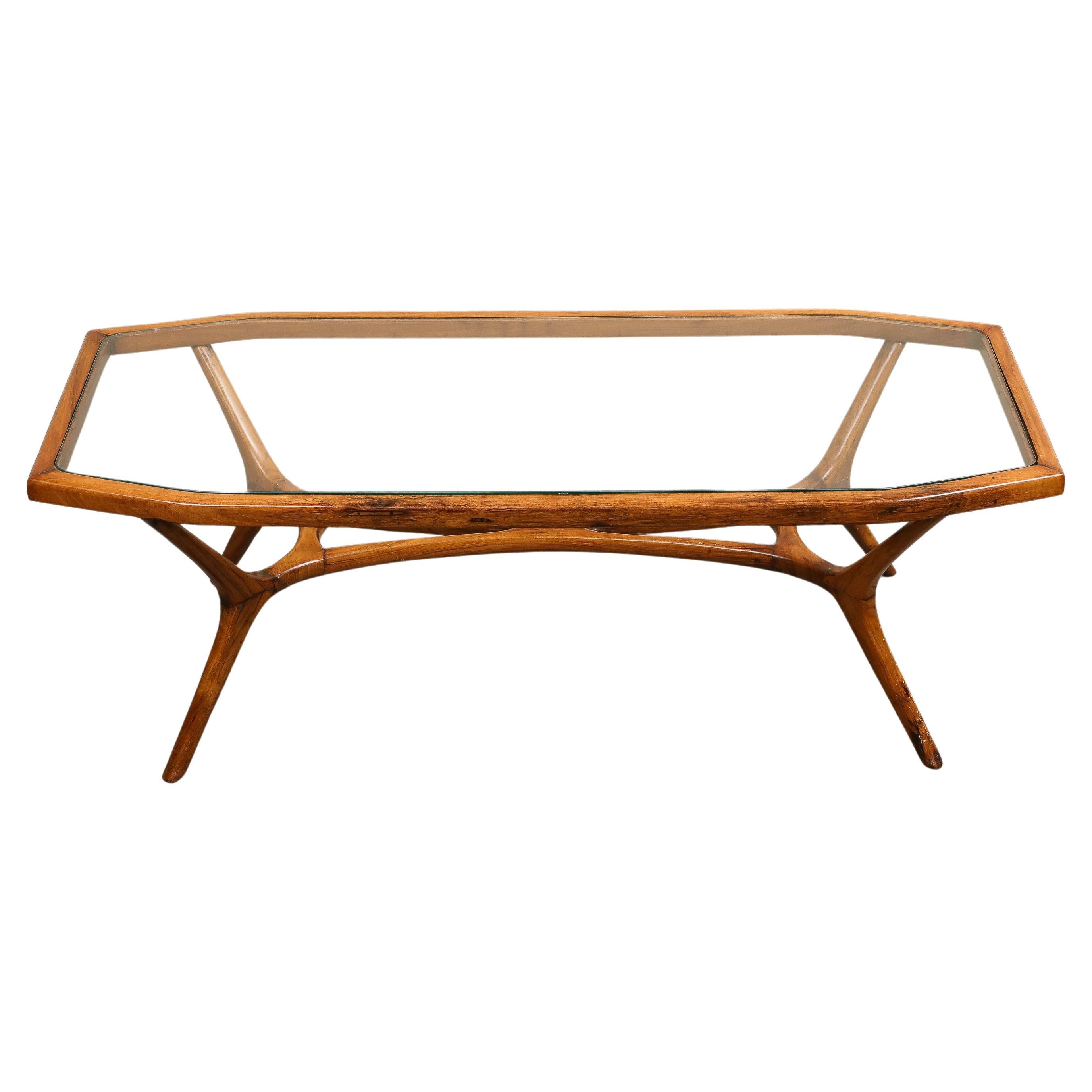 Table basse en verre et bois brésilien du milieu du siècle dernier