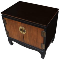 Chin Hua Nachttisch aus der Mitte des Jahrhunderts von Lane Furniture