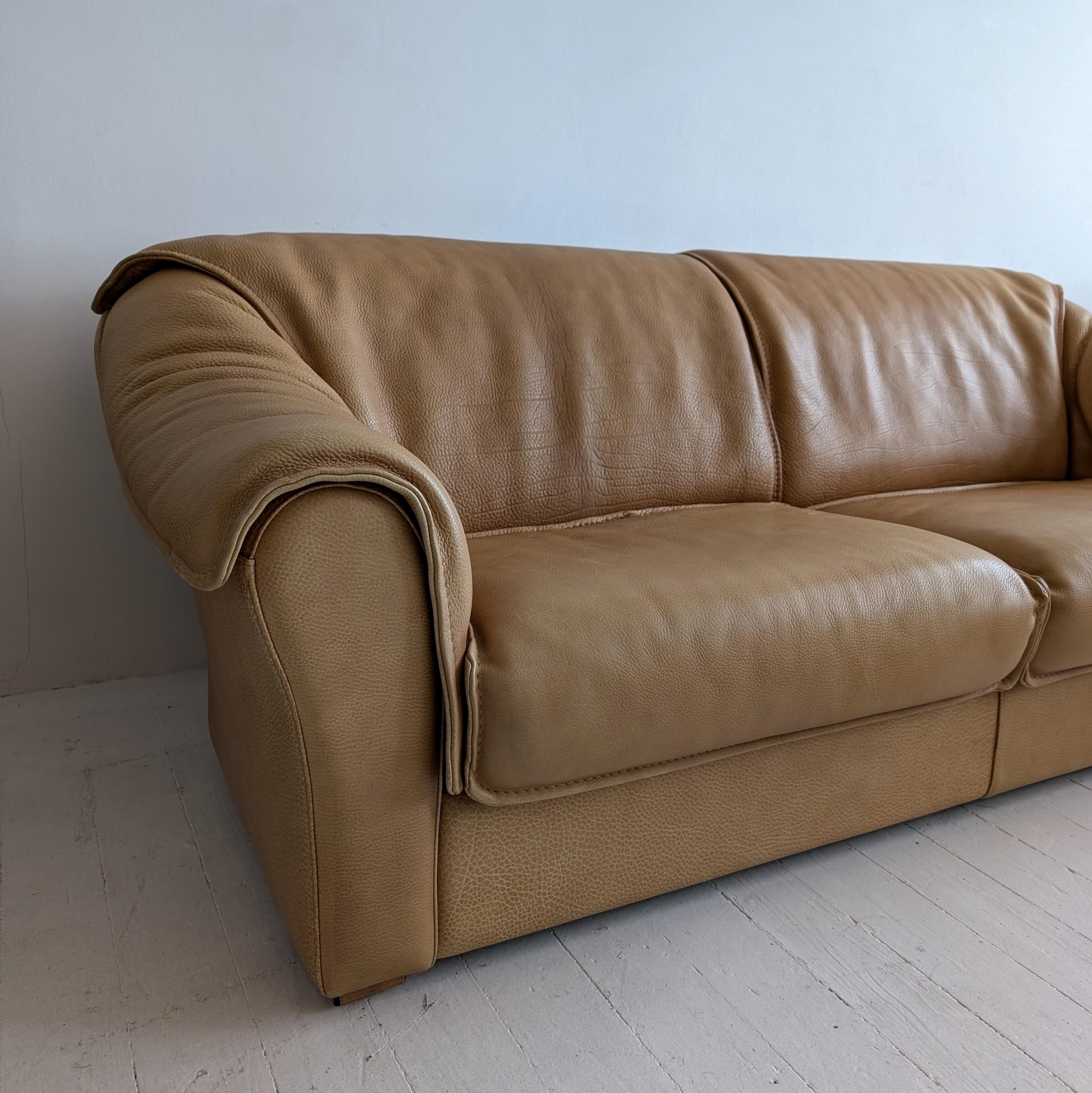 Vintage midcentury De Sede style tan Buffalo Leather Sofa For Sale 4