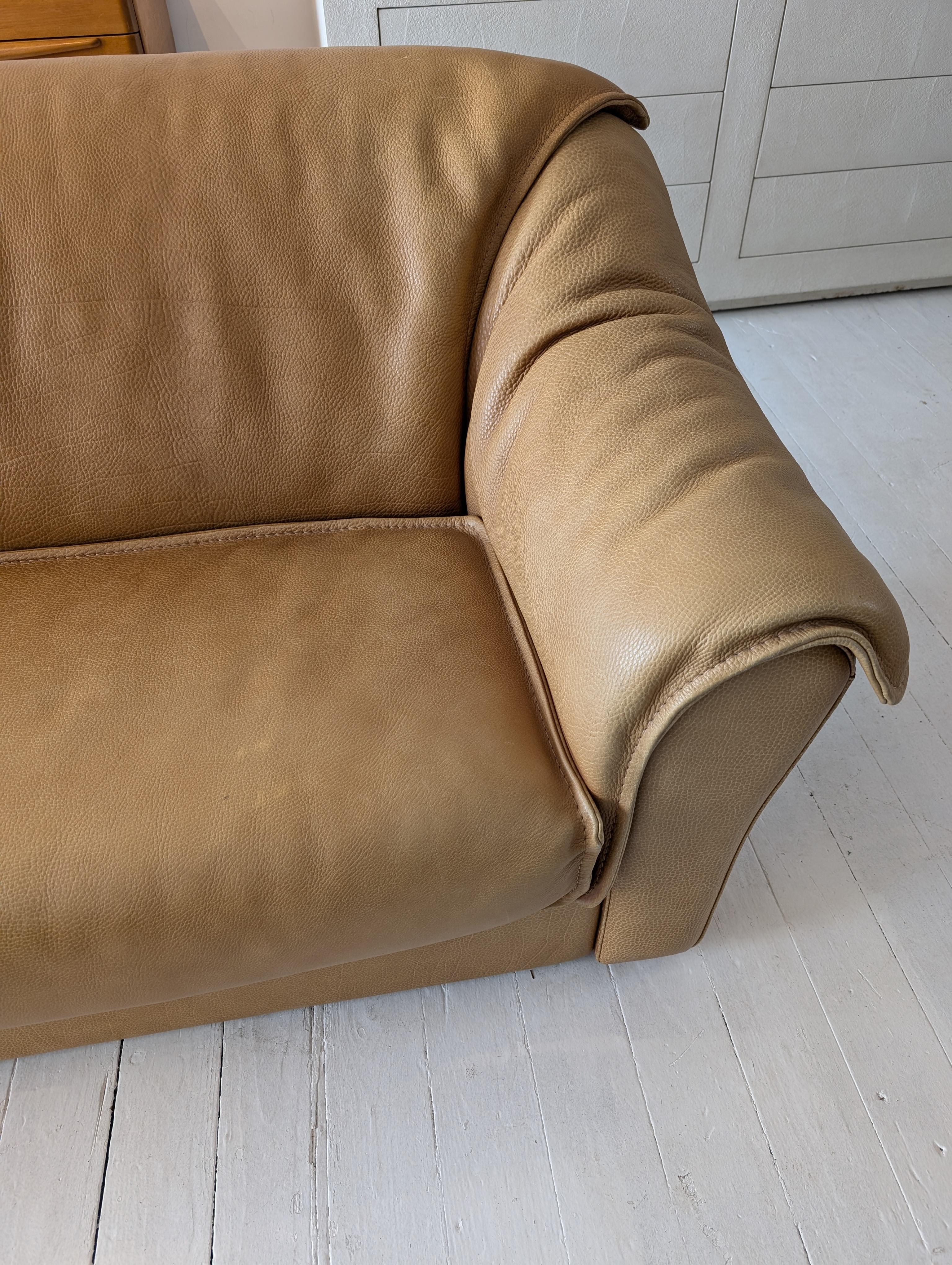 20th Century Vintage midcentury De Sede style tan Buffalo Leather Sofa For Sale