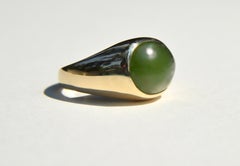 Vintage Midcentury Era 5.05 Carat Nephrite Jade 14 Karat Gold Oval Signet Ring