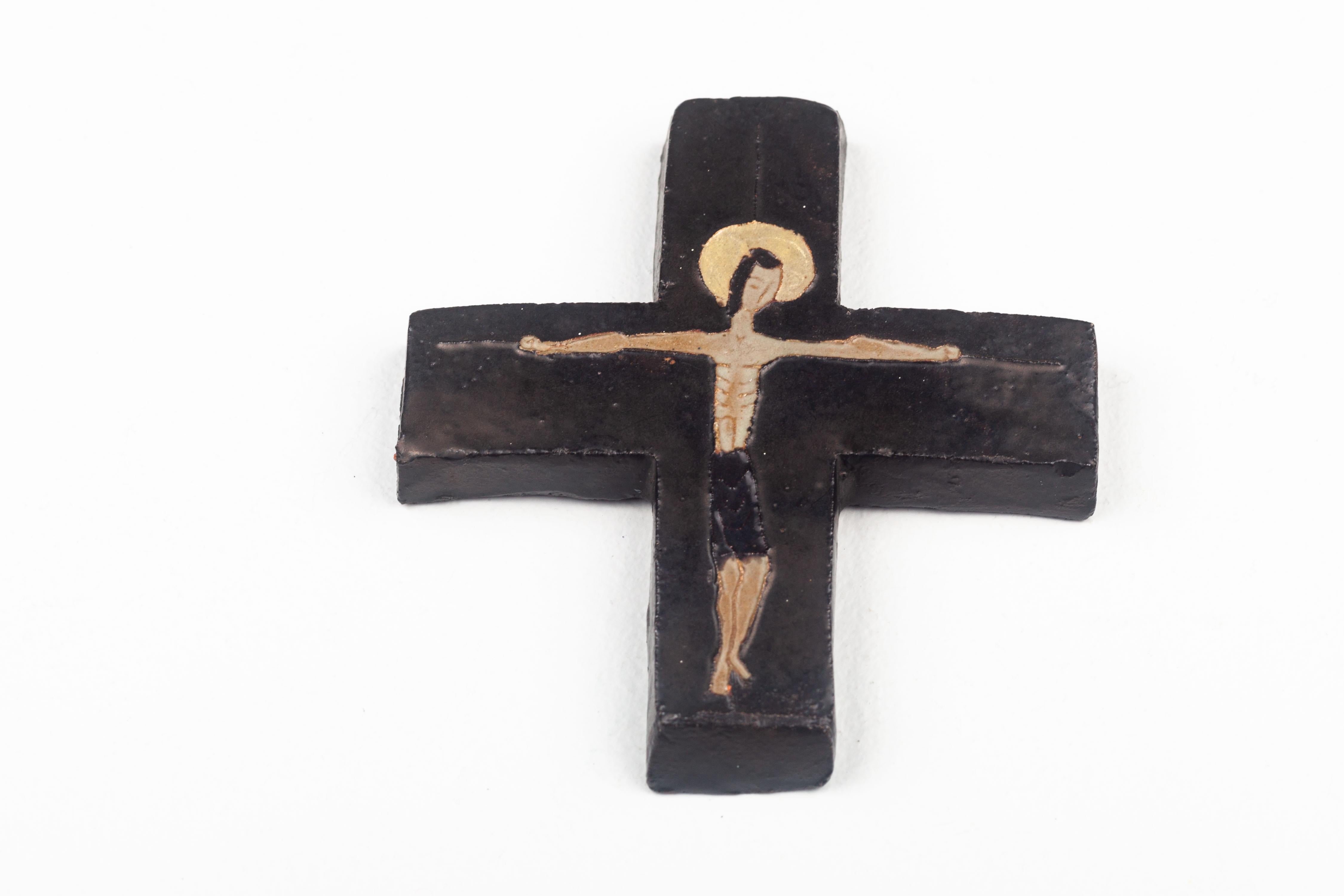 Vintage Midcentury European Black, Brown, Gold Ceramic Crucifix For Sale 1