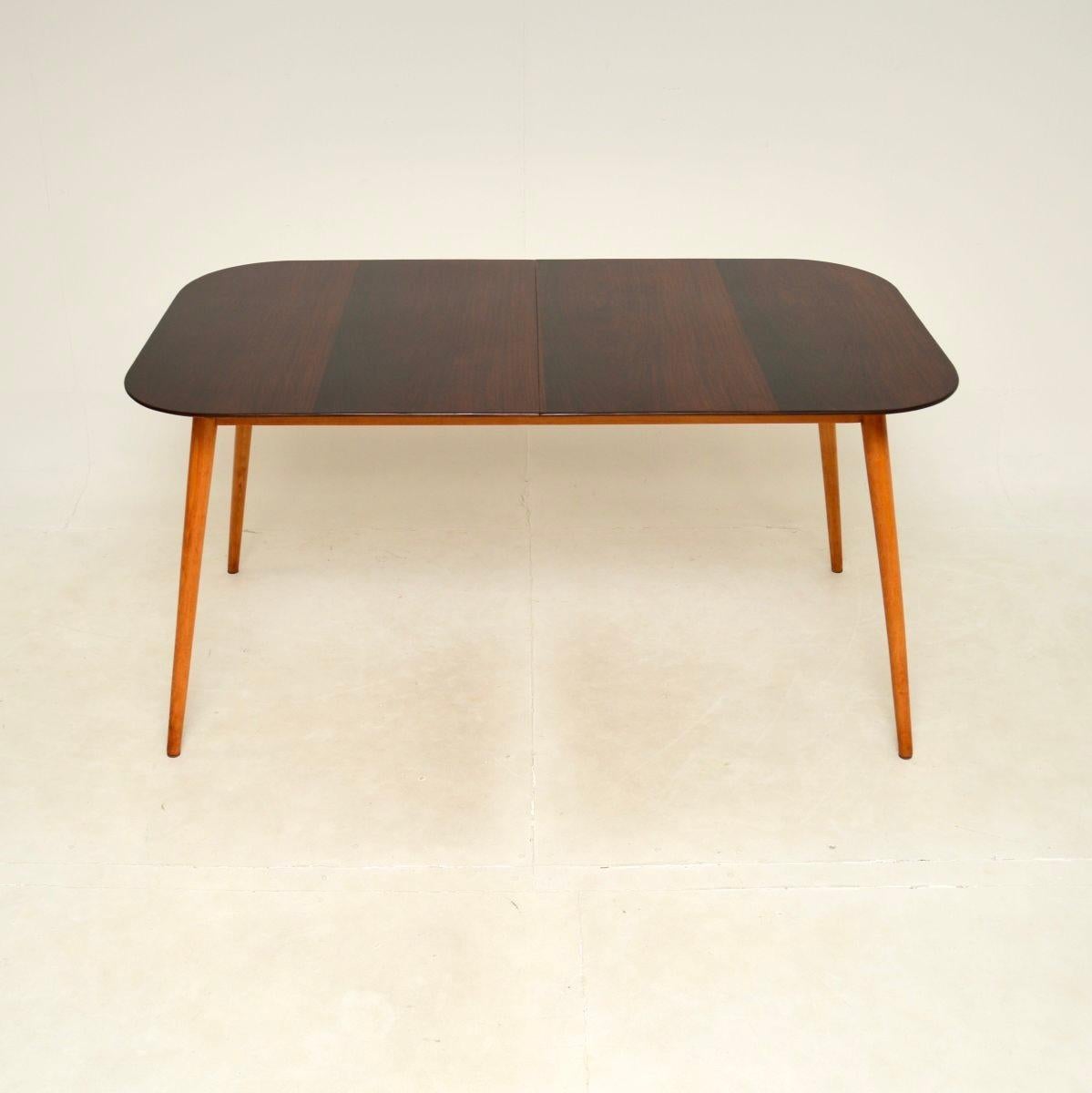 Britannique Table à manger extensible Vintage Midcentury en vente
