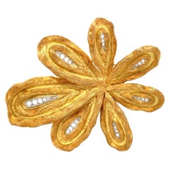 Vintage MidCentury Fabulous Fur Clip, 18 Karat 
Platinum with F/VS Diamonds