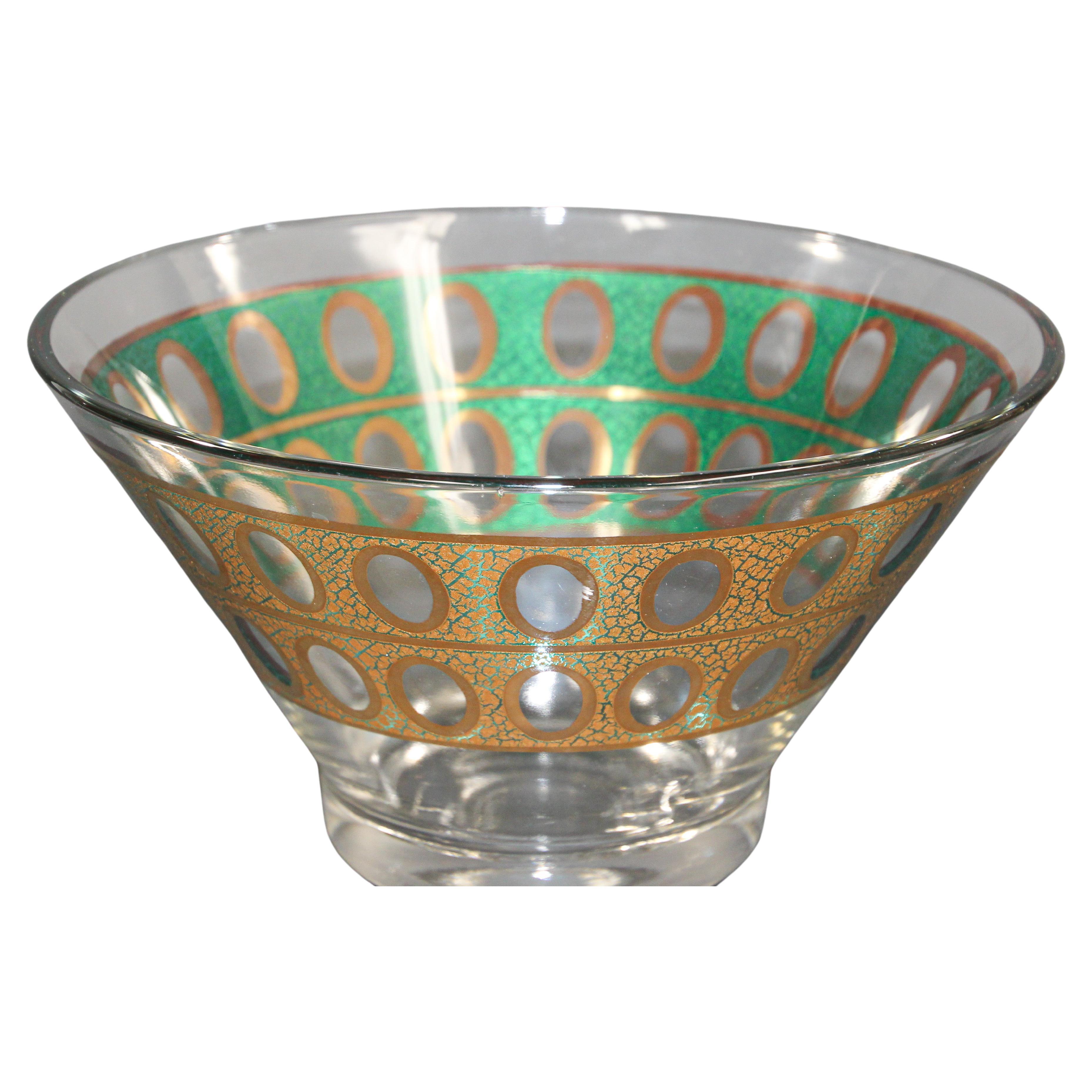 Vintage midcentury green and gold Antigua punch bowl or ice bucket designed by Culver.
22-karat gold culver Antigua themed vintage ice bow , circa 1960.
The ice bowl shows no wear and is in great condition.
Antigua pattern has bands of 22k gold