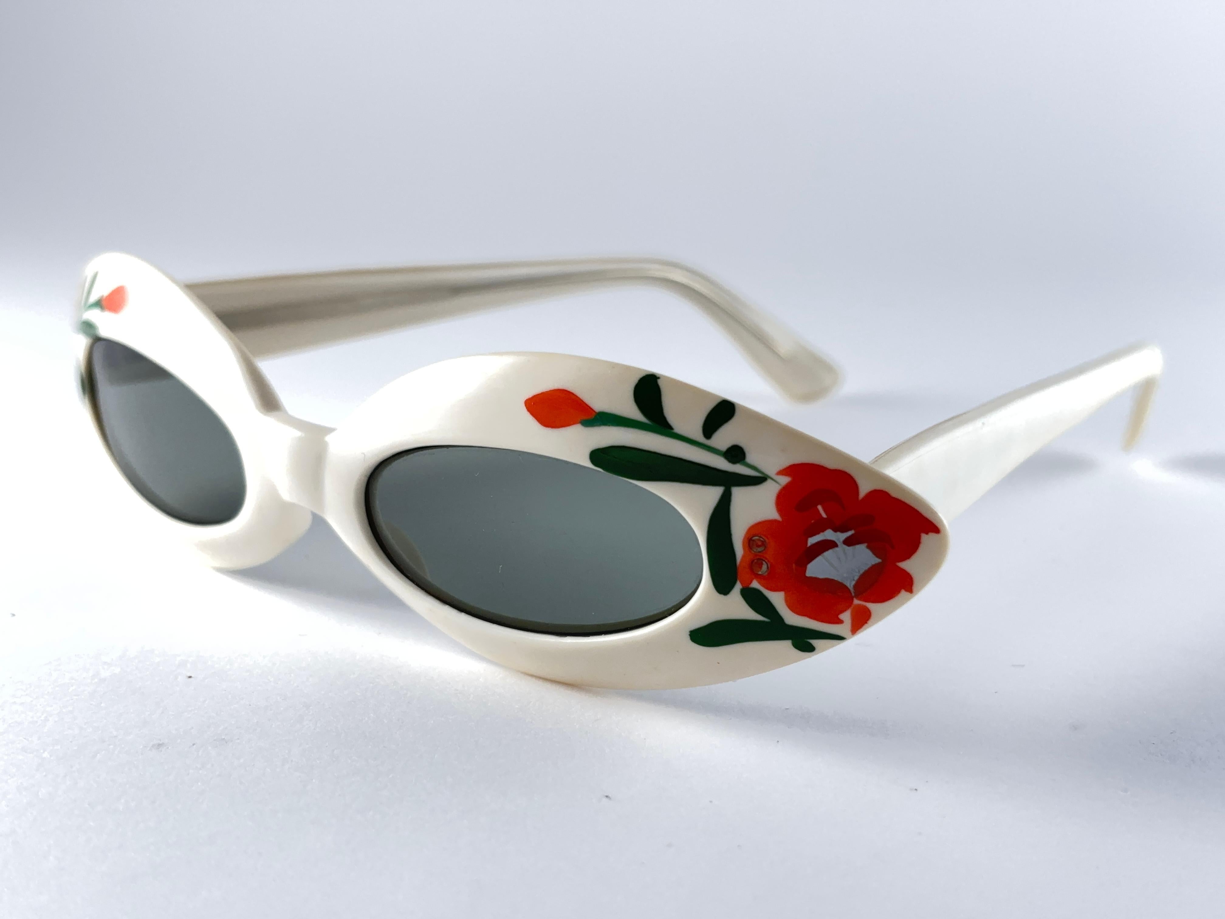 Vintage Midcentury Hand Painted Frame Made in Japan 1960's Sunglasses For Sale 1