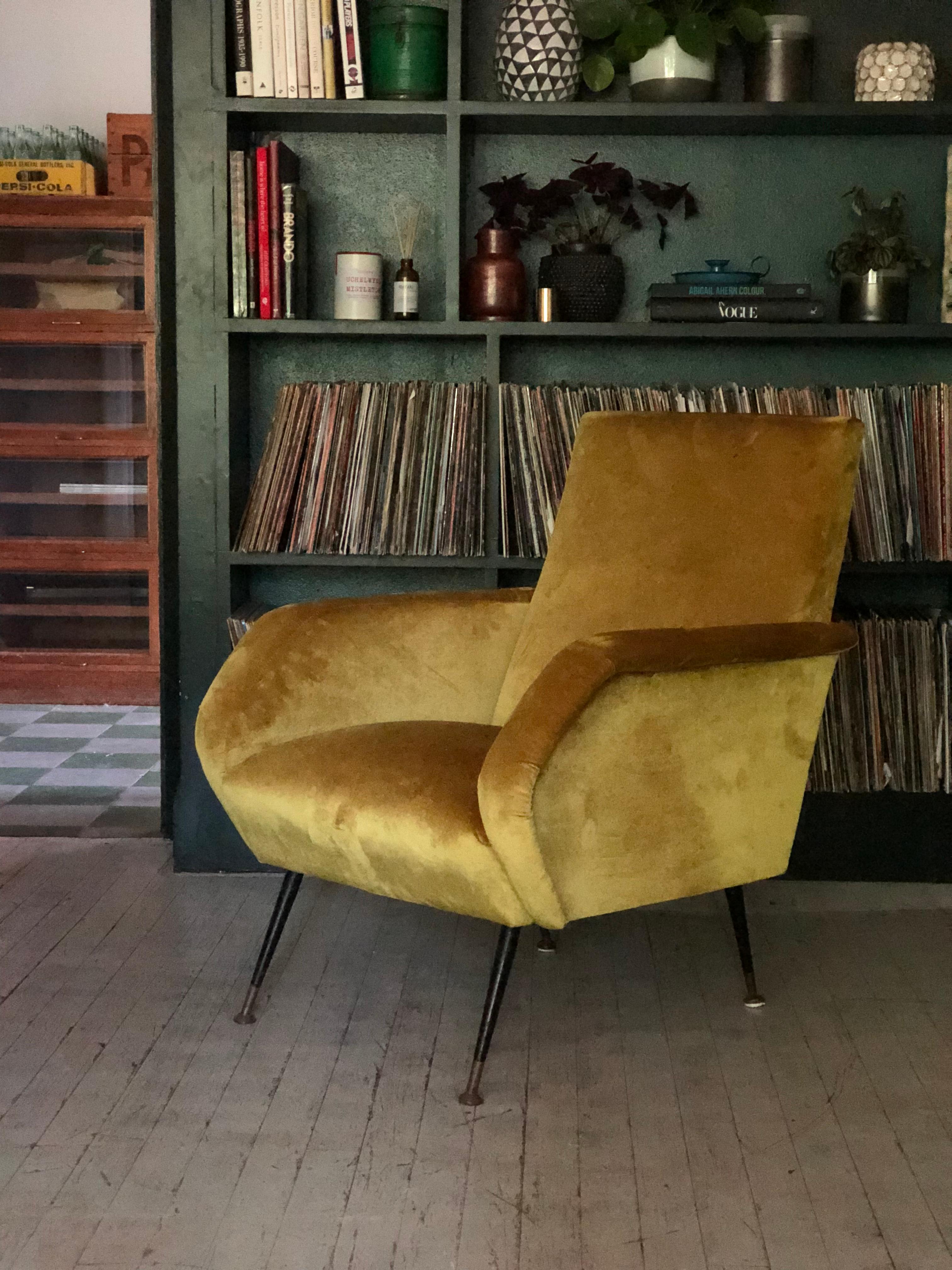Vintage Midcentury Italian Marco Zanuso Style Ladies Armchair In Excellent Condition For Sale In Lewes, East Sussex