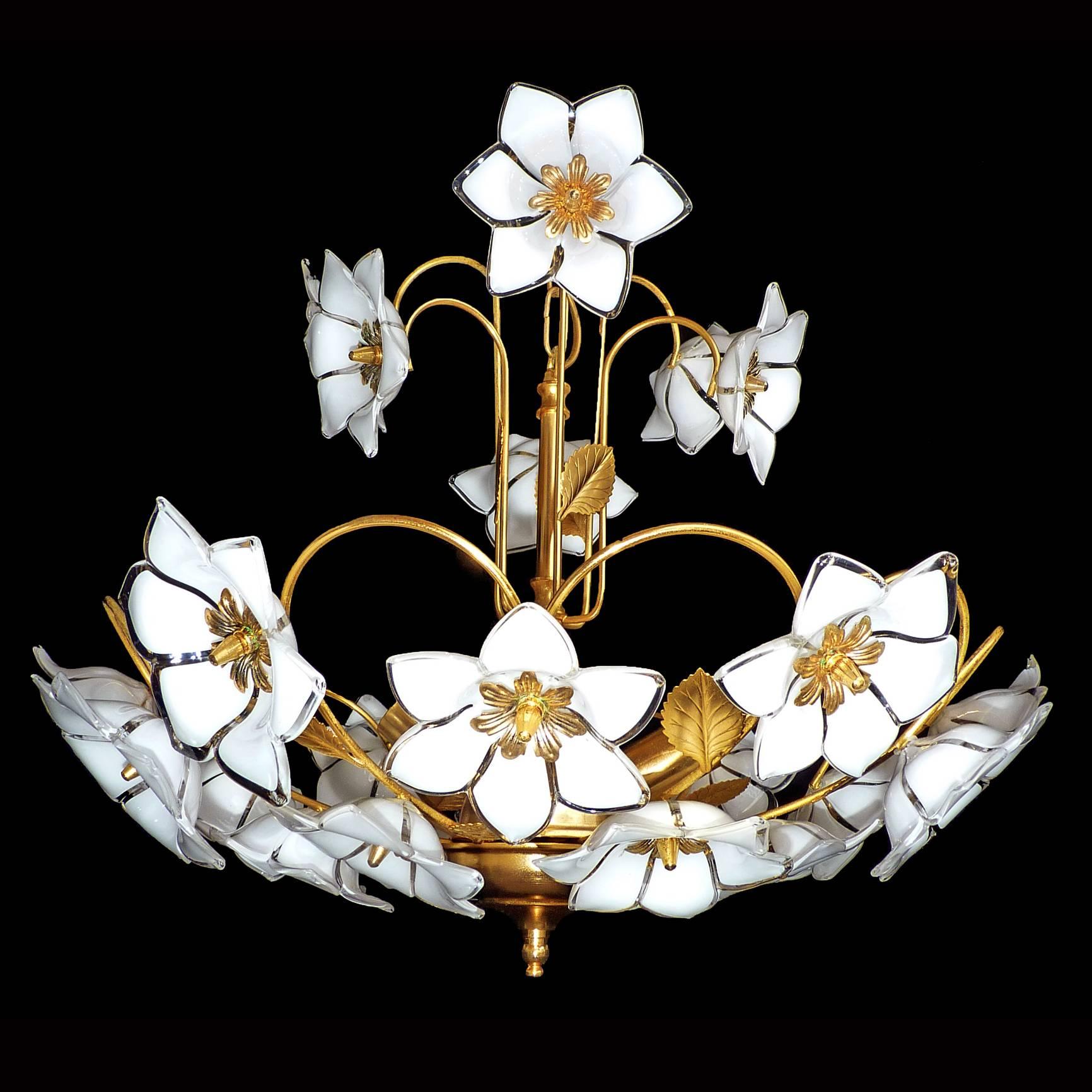 Vintage Midcentury Italian Murano Flower Bouquet Art Glass Gilt Brass Chandelier In Good Condition In Coimbra, PT