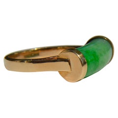 Vintage Midcentury Jade Cylinder Bar 18 Karat Gold Ring