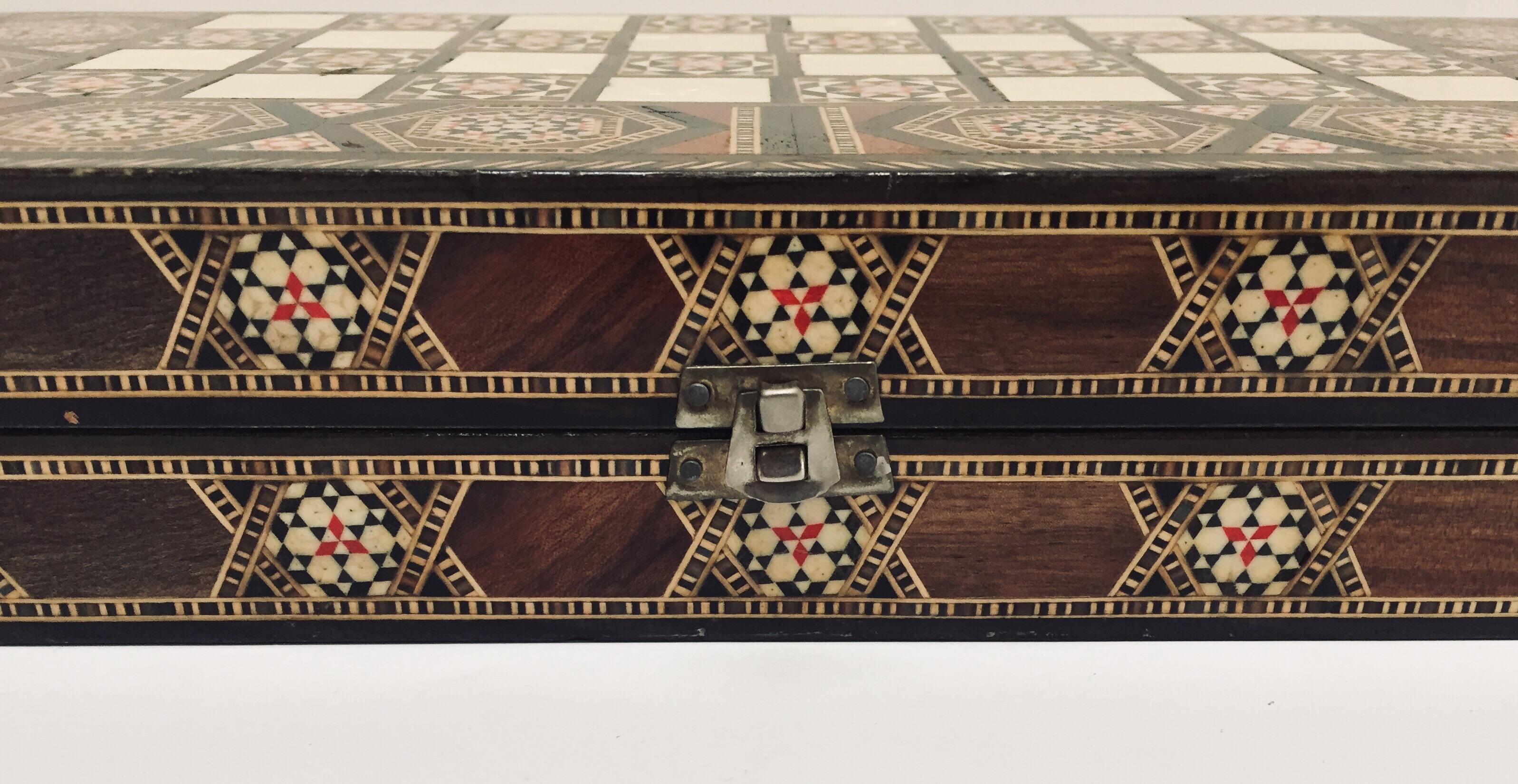 Vintage Midcentury Large Complete Syrian Inlaid Mosaic Backgammon and Chess Game In Good Condition In North Hollywood, CA