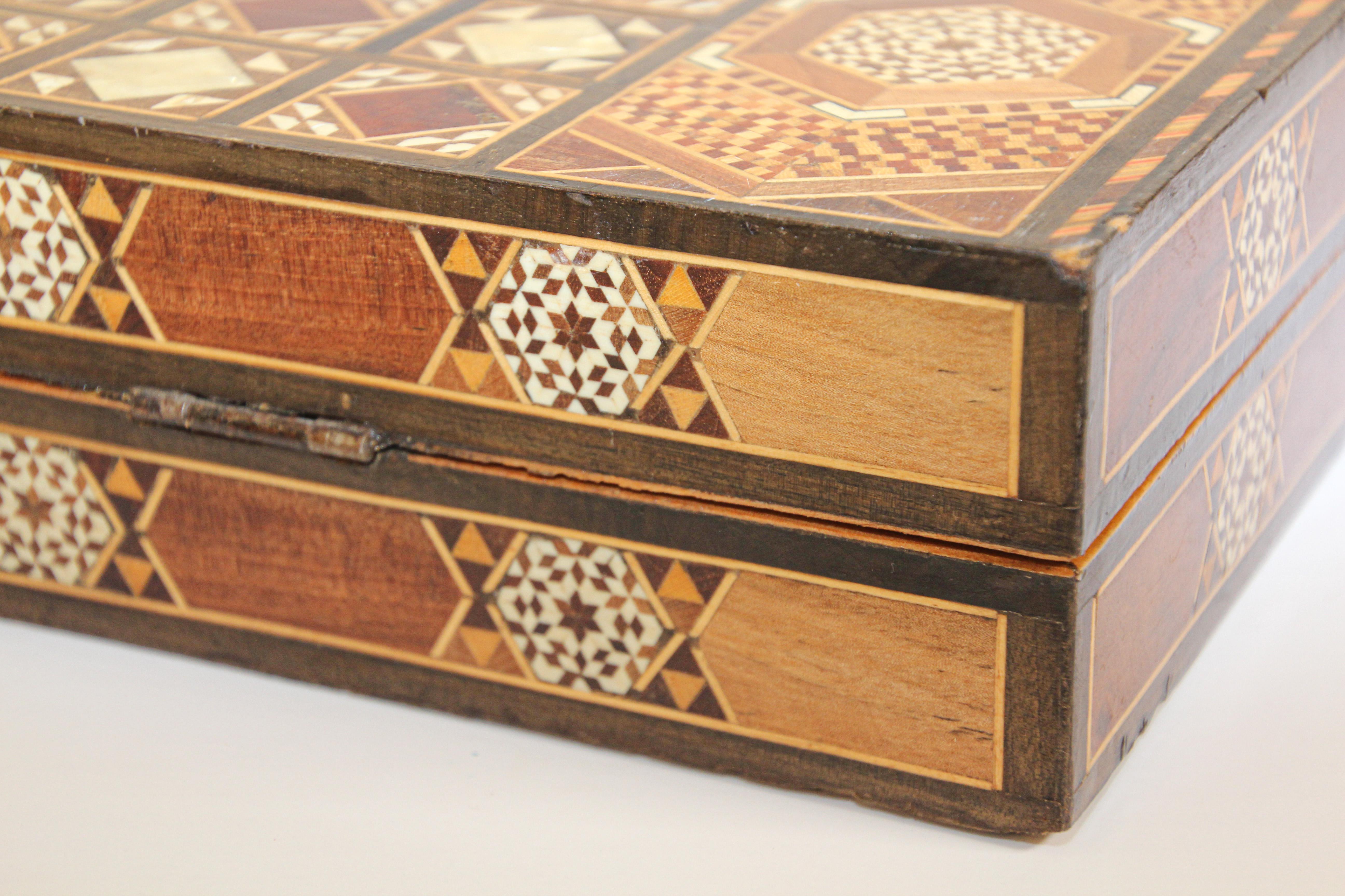 Vintage Midcentury Large Syrian Inlaid Mosaic Backgammon Game 10