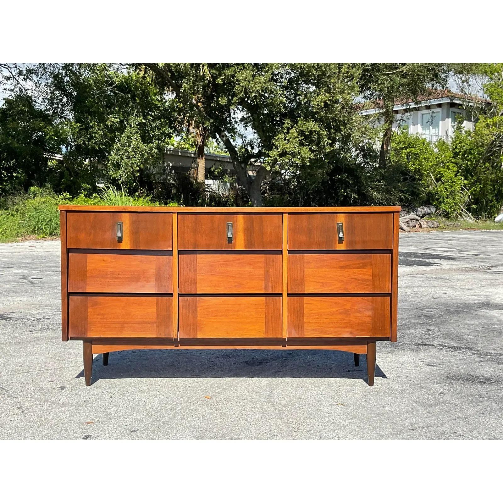Mid-Century Modern Vintage Midcentury Louvered Dresser For Sale