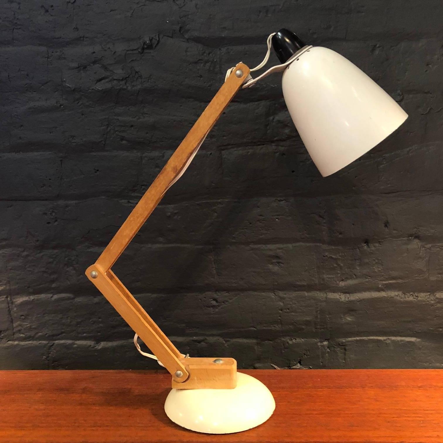Vintage Midcentury Maclamp Anglepoise Lamp in White Designed by Terence Conran In Good Condition In Lewes, East Sussex