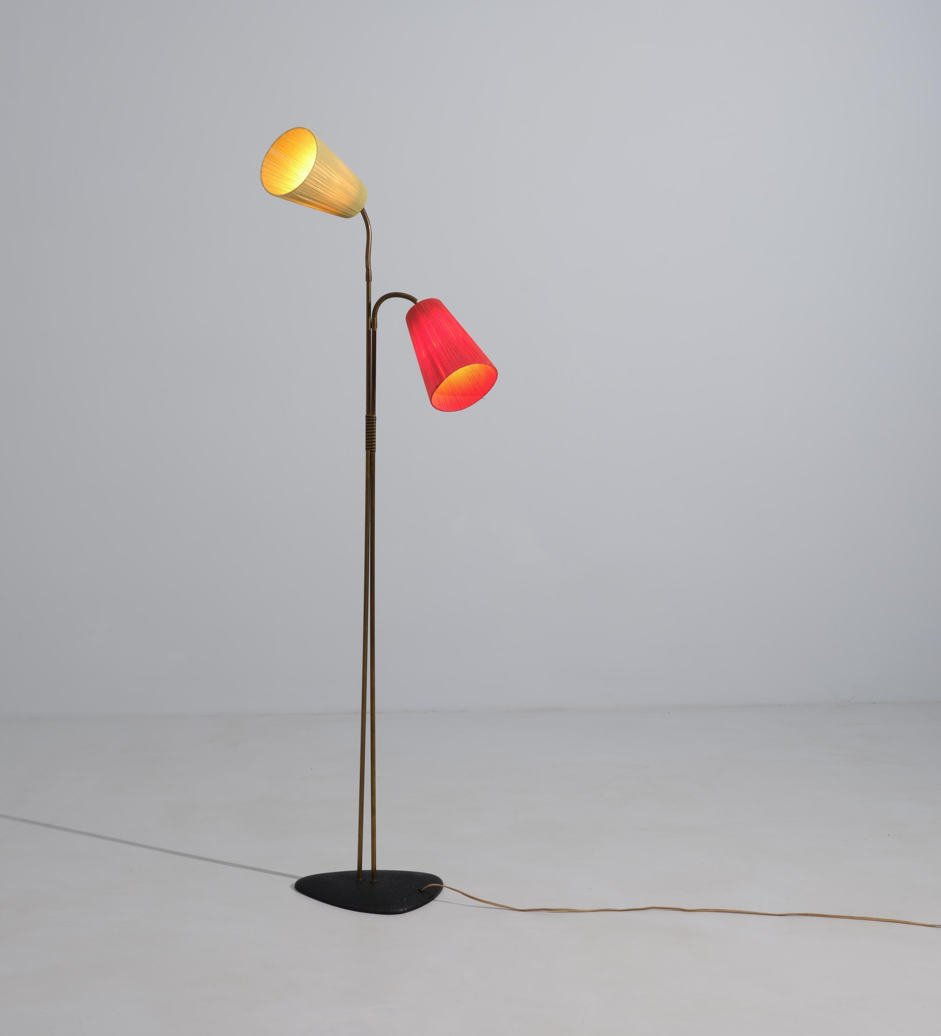 Vintage Mid-Century Modern Floor Lamp: Dual-Light Stand with Colored Diffusers For Sale 5