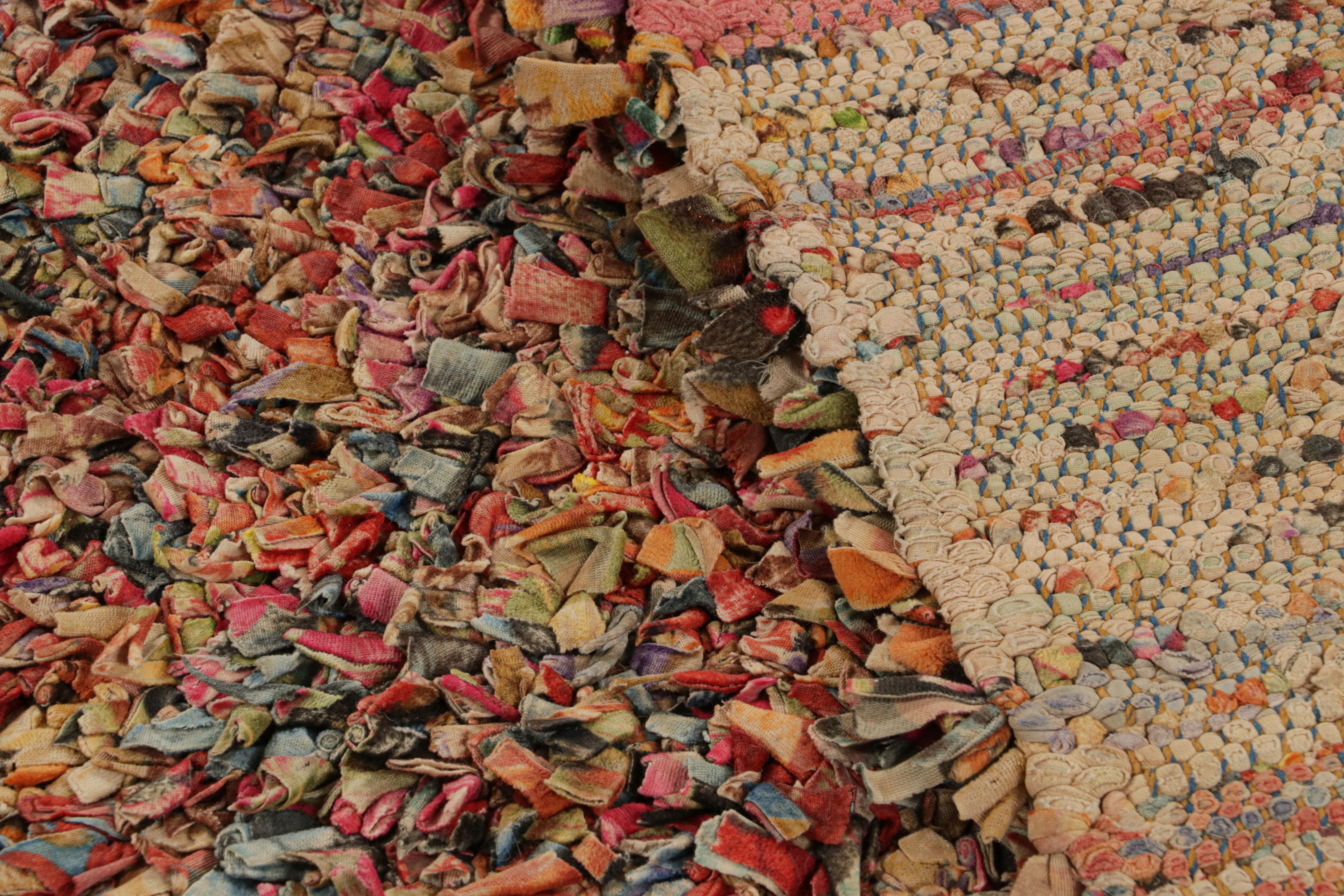 Metà XX secolo Tappeto vintage di metà secolo in lana rosa e beige di transizione marocchino berbero in vendita