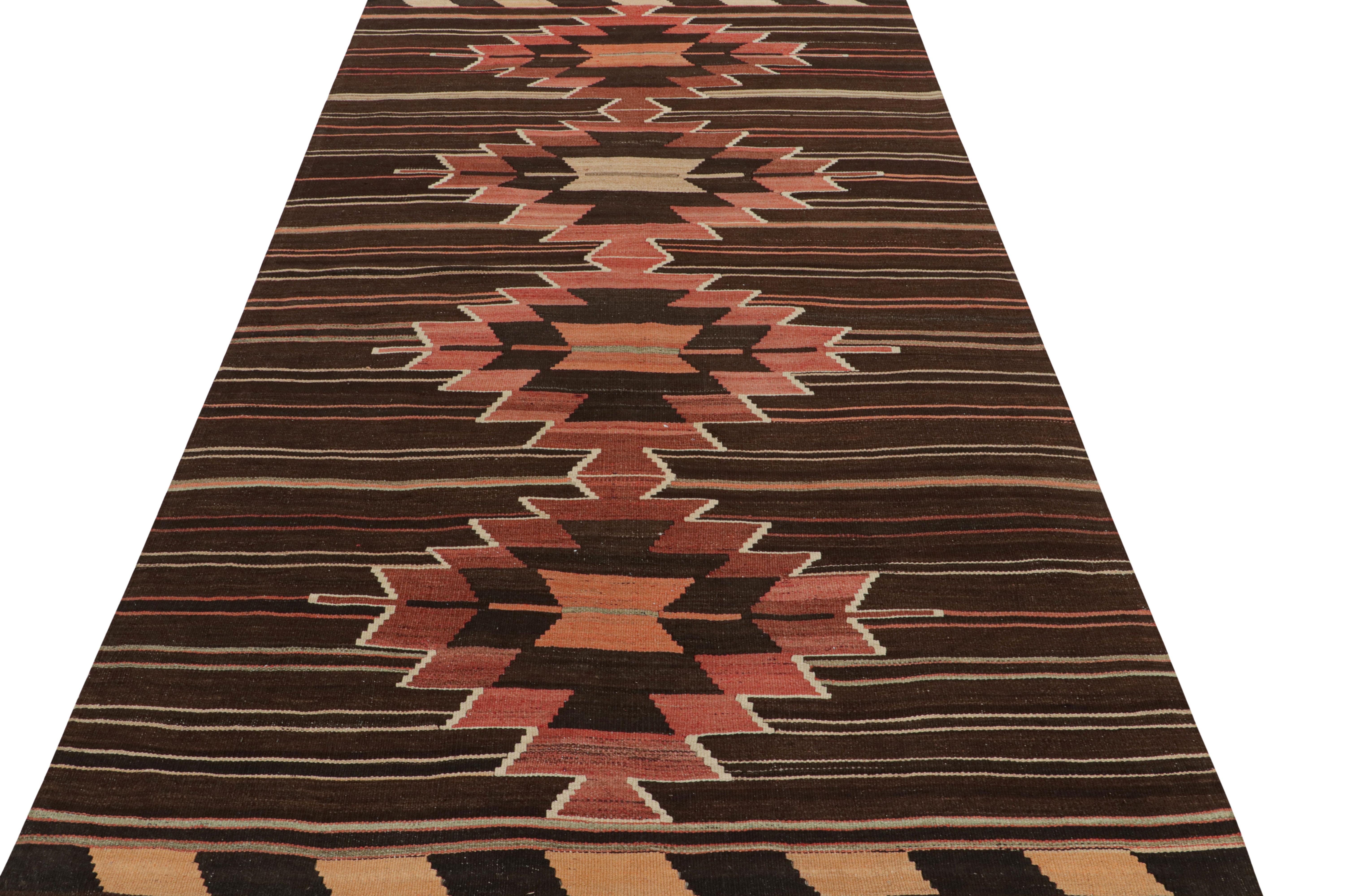 Tappeto vintage Midcentury Mut Beige-Brown and Red Wool Kilim Rug & Kilim In condizioni buone in vendita a Long Island City, NY