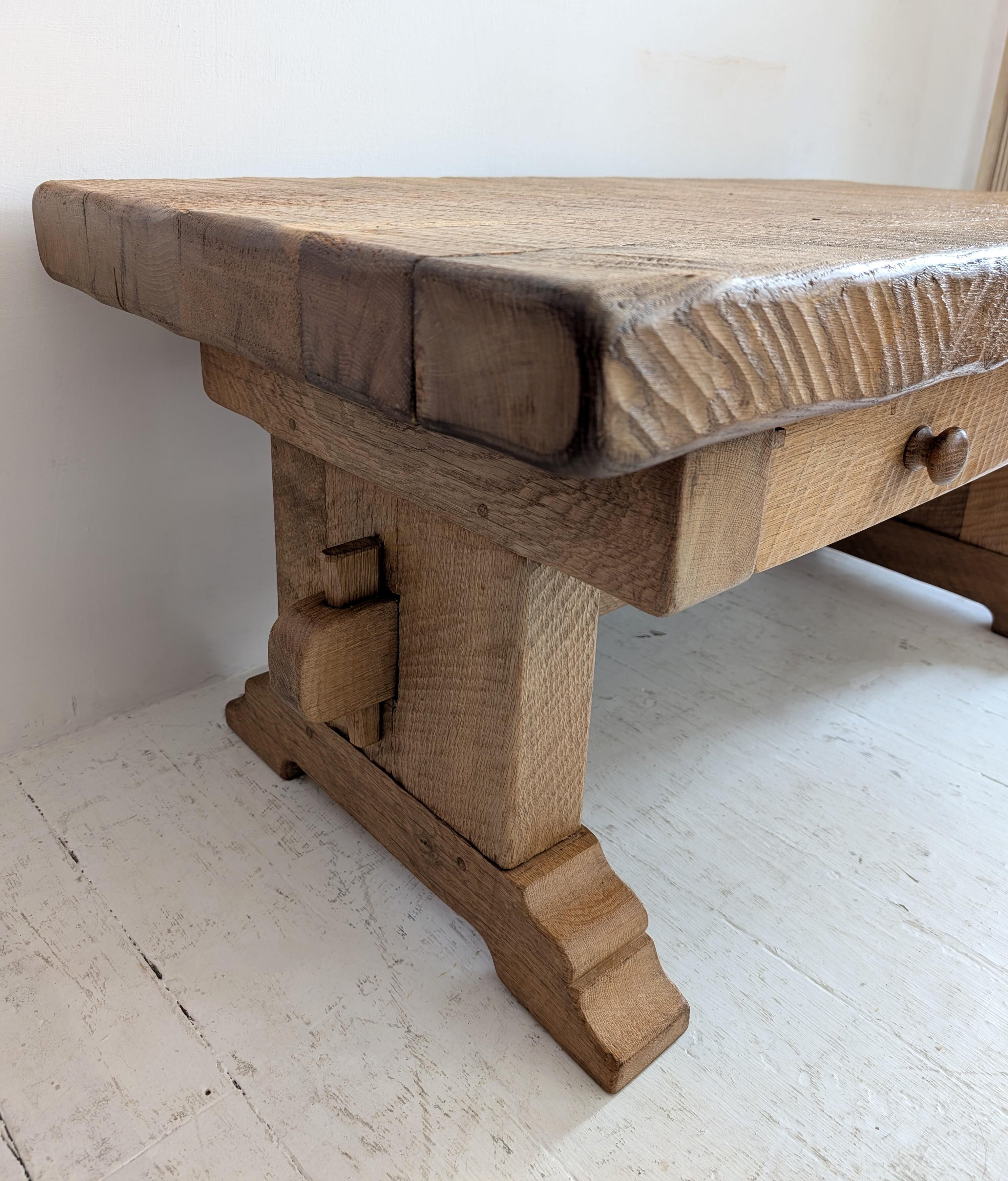 Vintage midcentury oak Brutalist / Arts & Crafts coffee table, Belgian 1970s For Sale 3