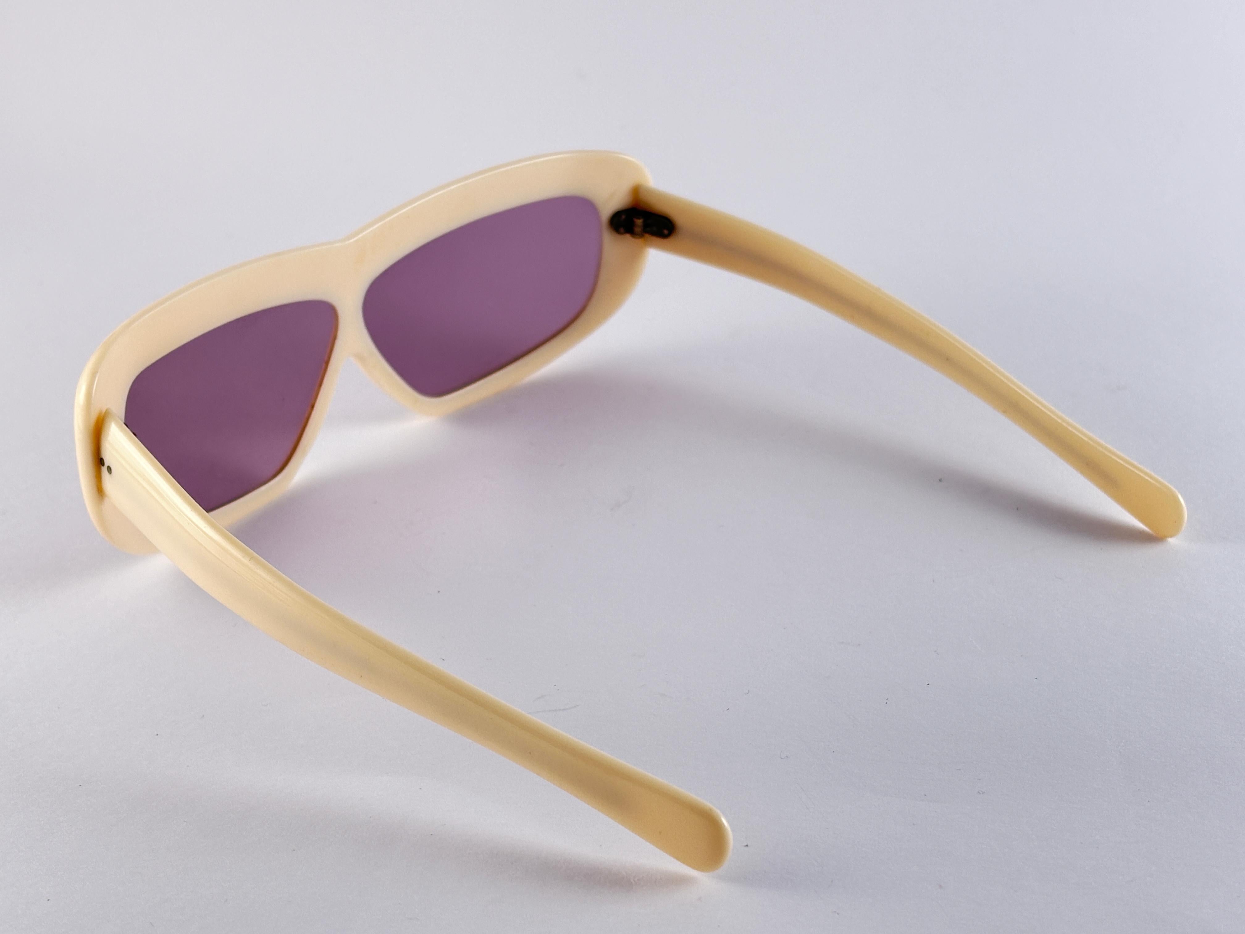 Vintage Midcentury Oversized Robust Frame Made in France 1960's Sunglasses In Excellent Condition For Sale In Baleares, Baleares