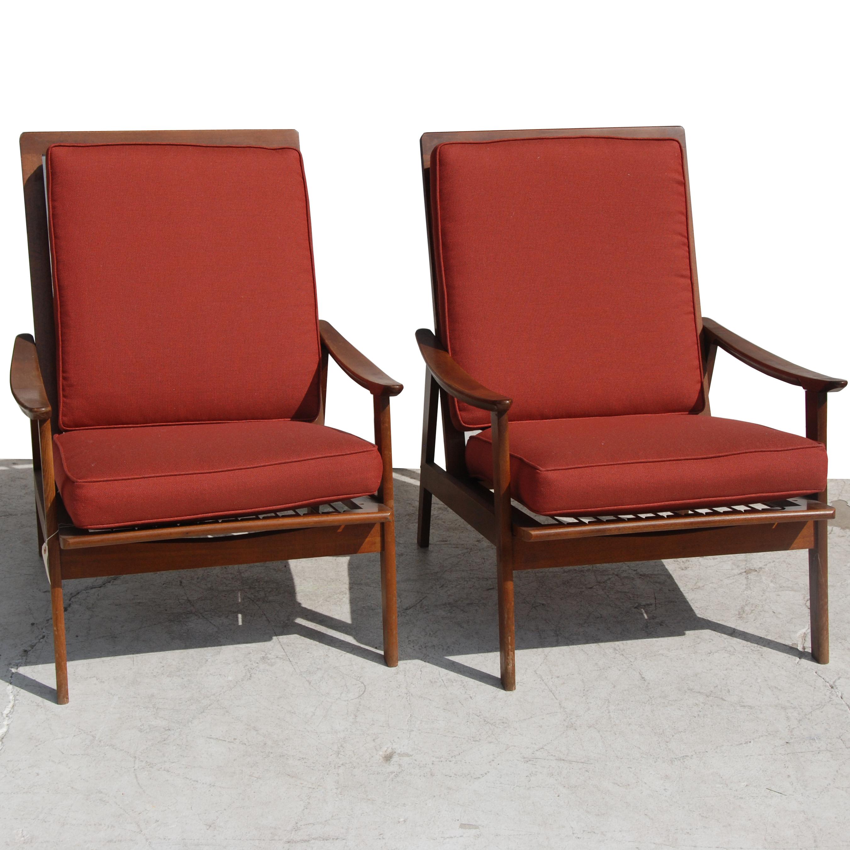 Mid-Century Modern Vintage Midcentury Pair of Danish Lounge Chairs For Sale