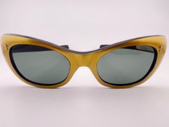 Vintage Midcentury Perl Metallic Gold Cat Eyed Sunglasses 1960's Made in France