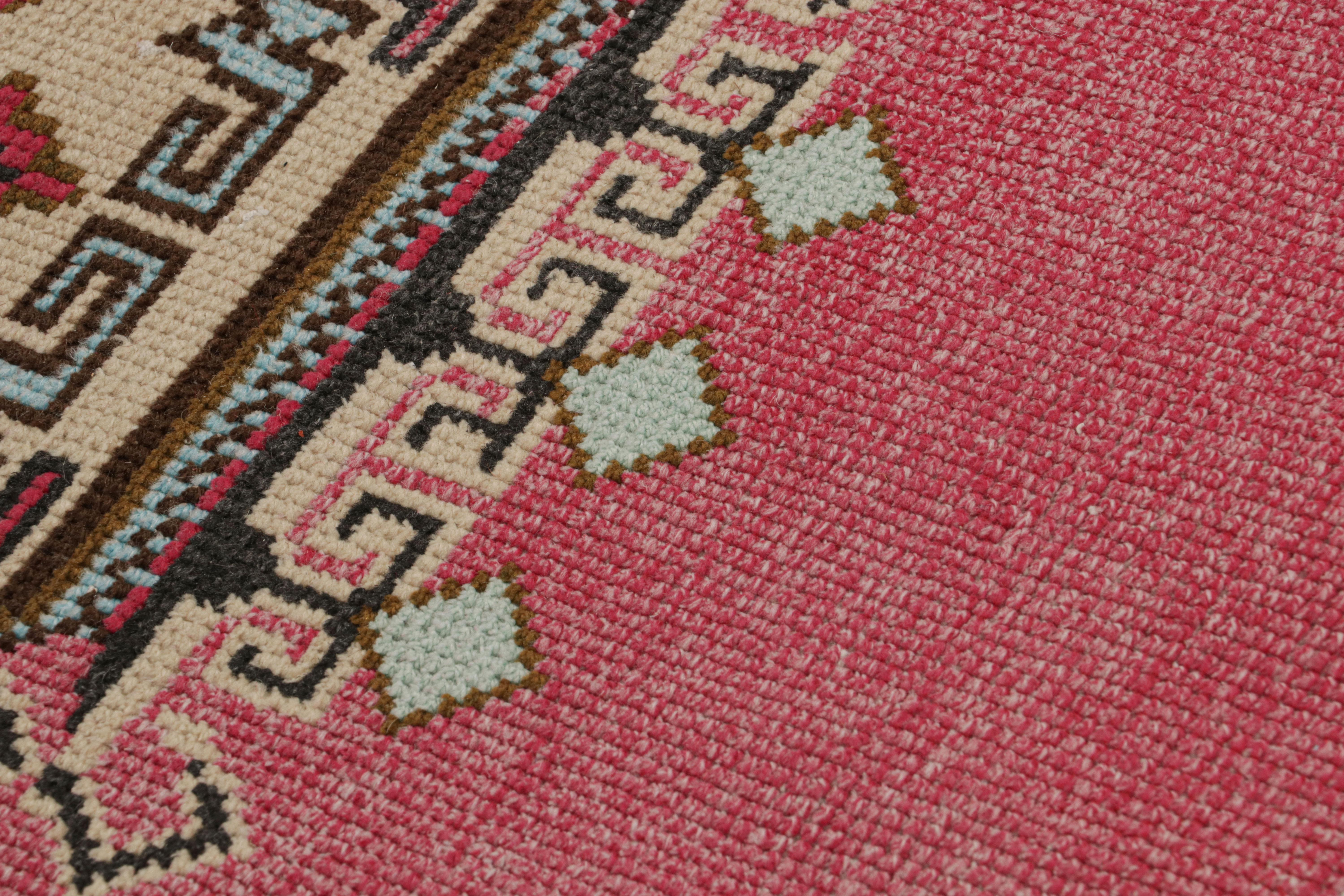 Roter und braun-goldener Wollteppich im Medaillonstil von Teppich & Kelim aus der Mitte des Jahrhunderts (Wolle) im Angebot