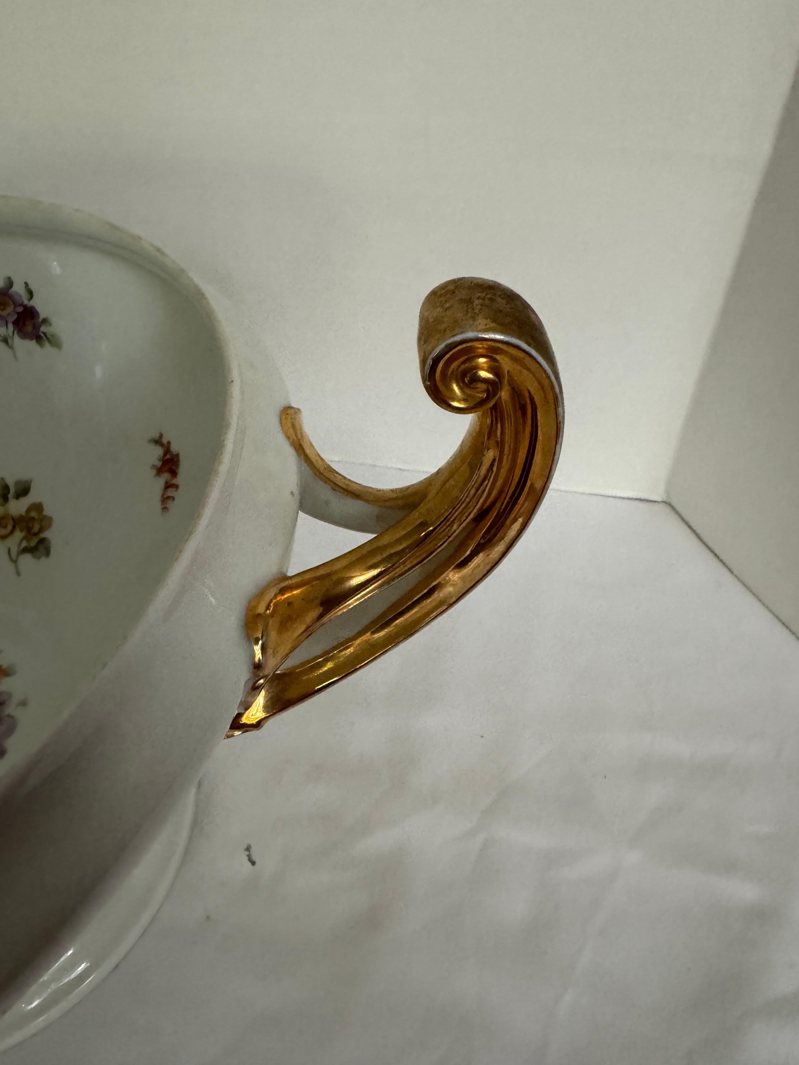 Großes tschechisches Royal Eipage Tschechoslowakei-Porzellan aus der Mitte des Jahrhunderts, handbemalt im Angebot 11