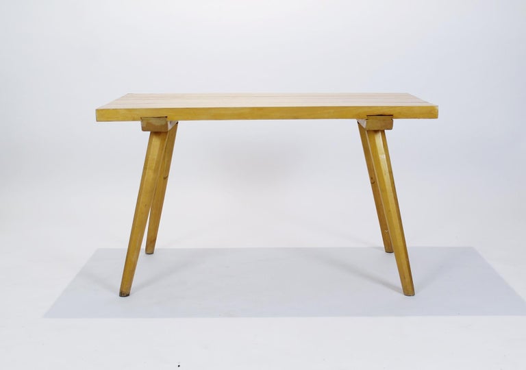 Vintage Midcentury Rustic Plank Coffee Table, Hungary, 1950 In Good Condition For Sale In Debrecen-Pallag, HU