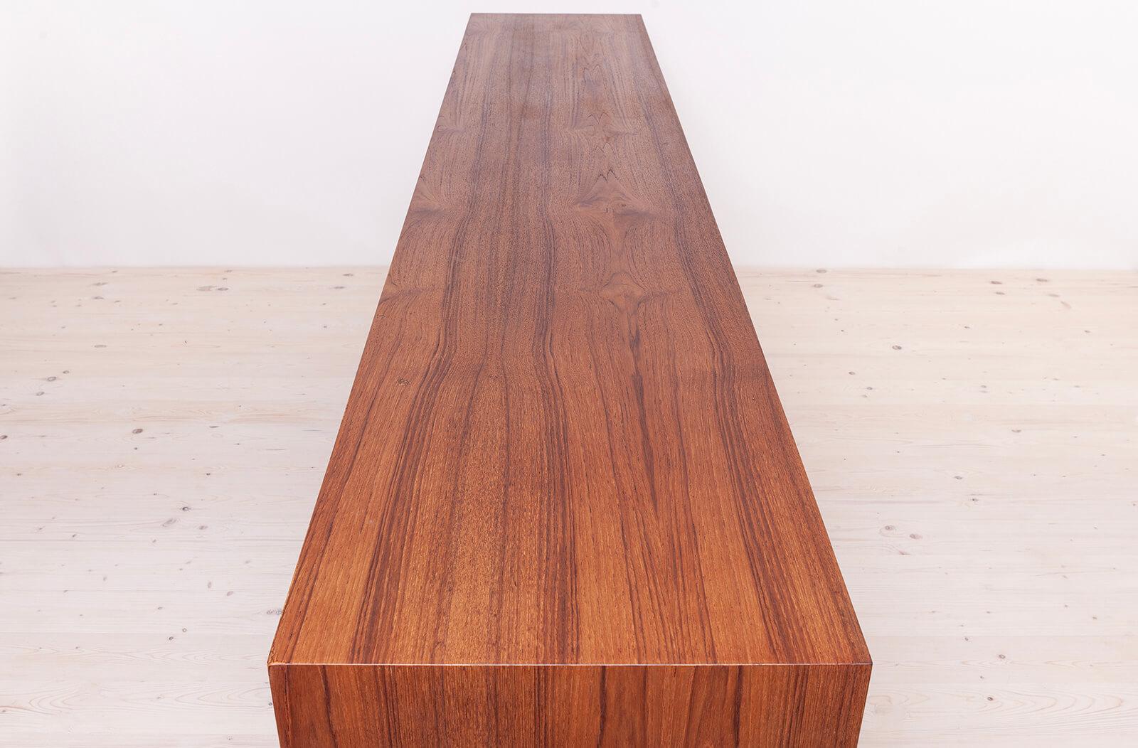 Vintage Midcentury Sideboard: Edmondo Palutari Design, Teak Wood & Brass Details For Sale 5
