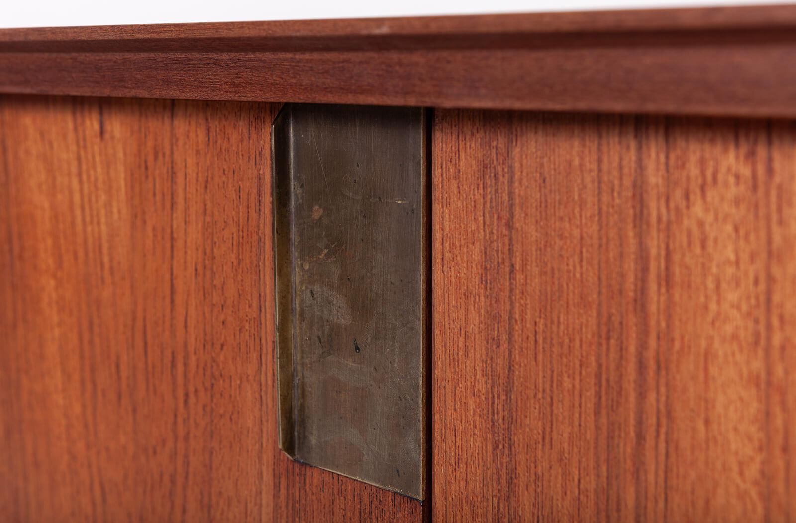 Vintage Midcentury Sideboard: Edmondo Palutari Design, Teak Wood & Brass Details For Sale 10