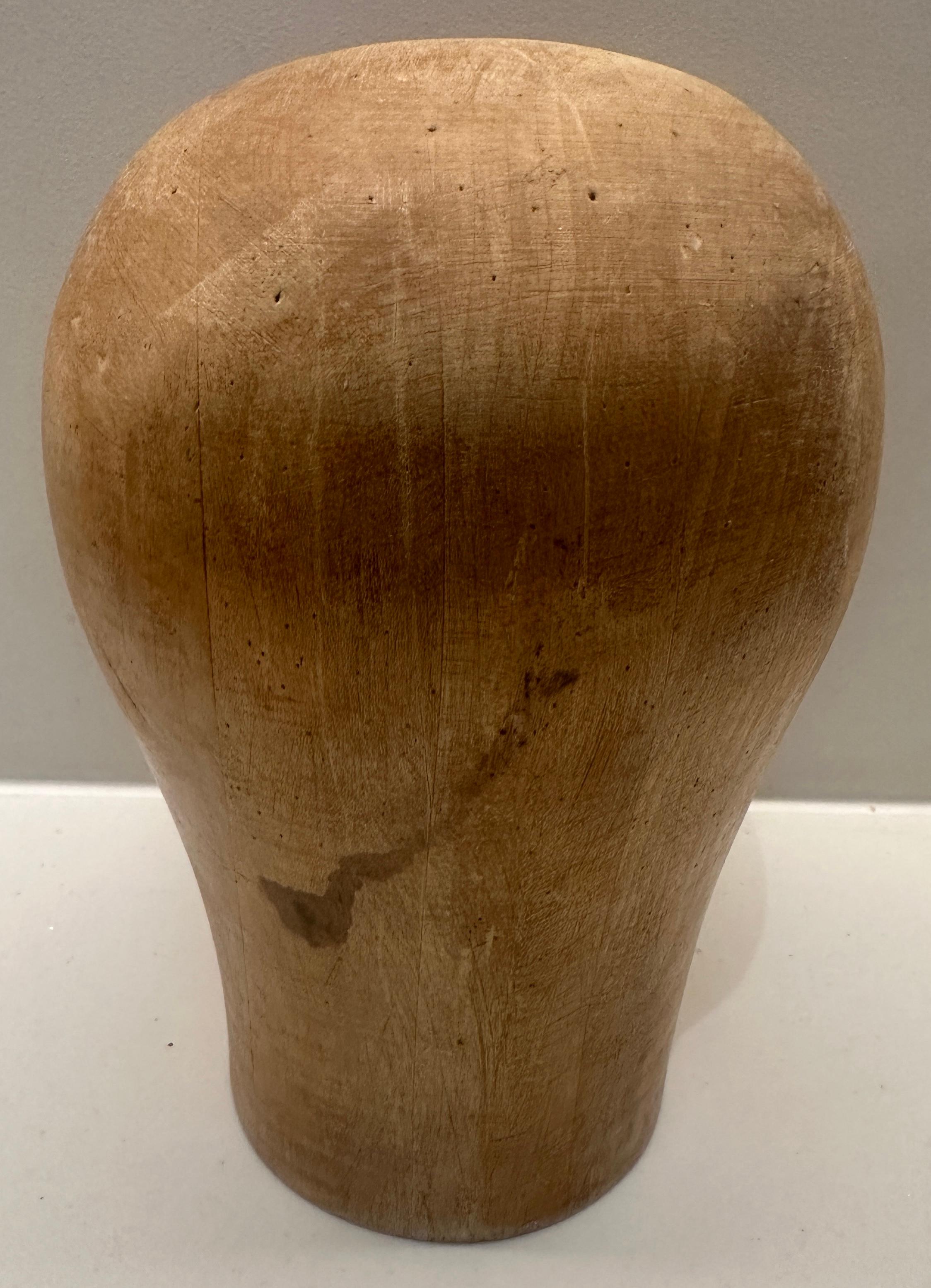 Espositore per cappelli di metà secolo in faggio massiccio 23 1/2 in vendita 3