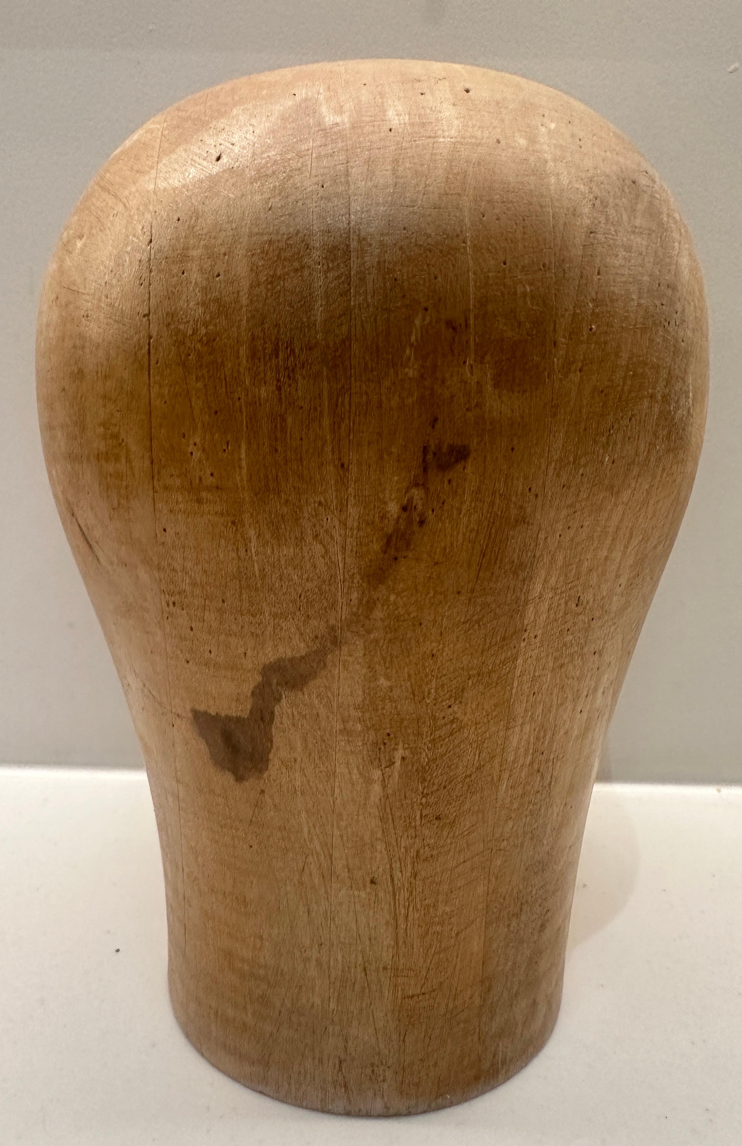 Espositore per cappelli di metà secolo in faggio massiccio 23 1/2 in vendita 4