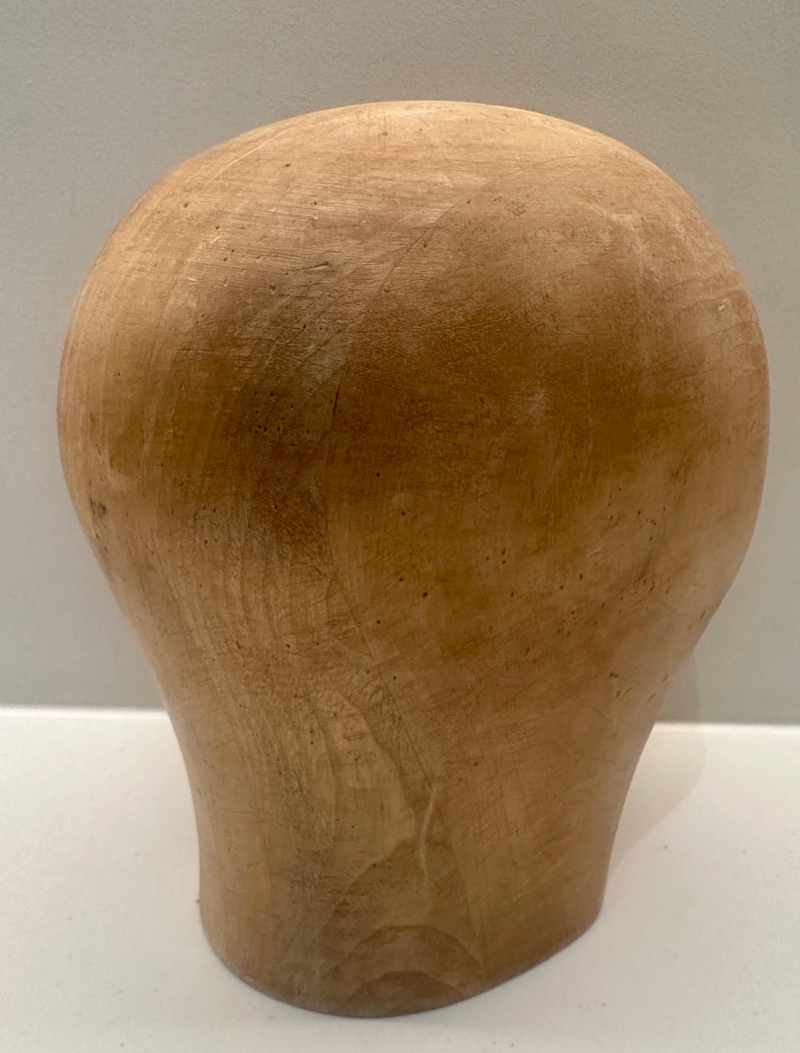 Espositore per cappelli di metà secolo in faggio massiccio 23 1/2 in vendita 6