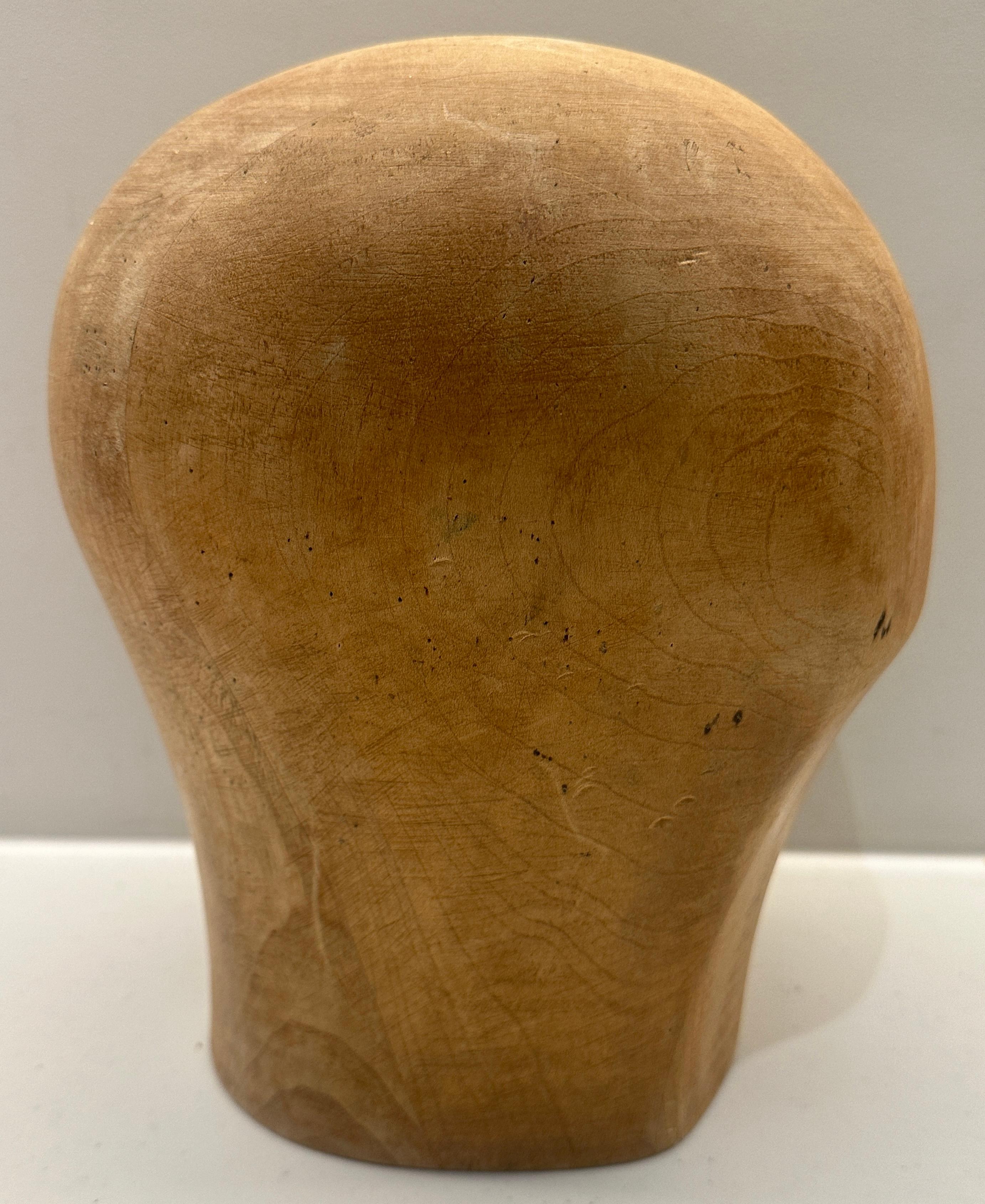 Espositore per cappelli di metà secolo in faggio massiccio 23 1/2 in vendita 7