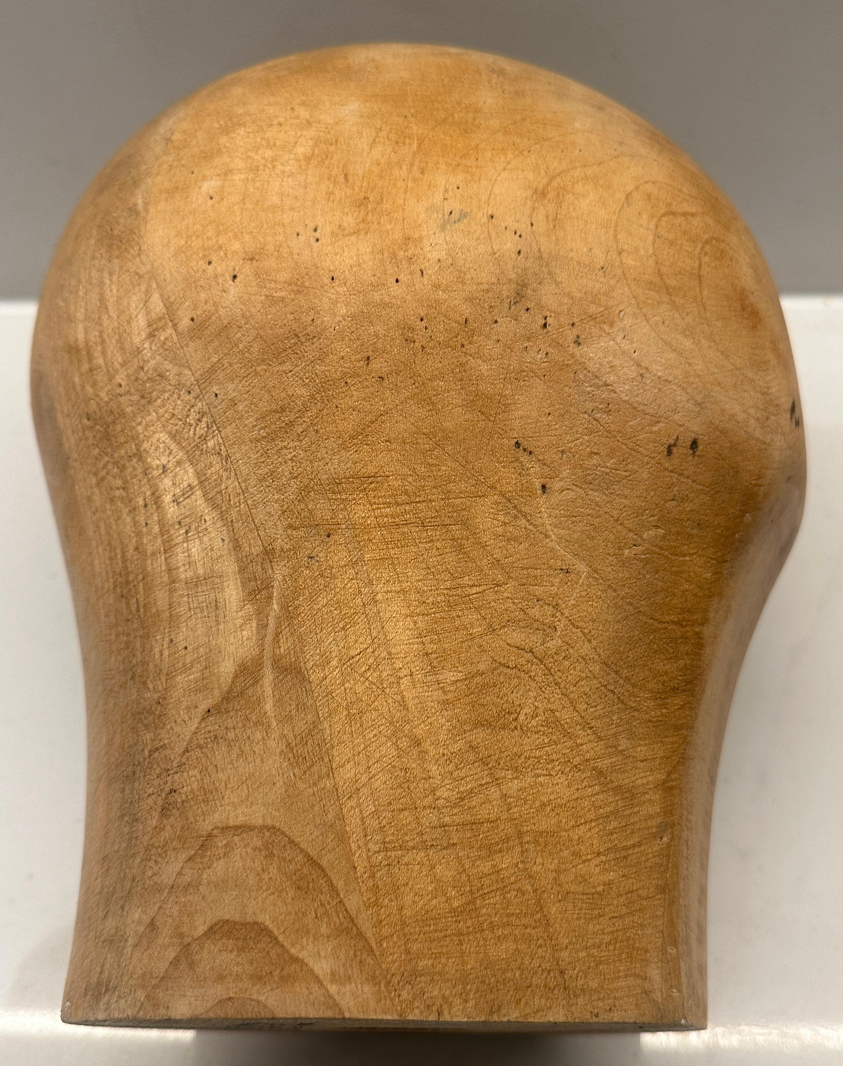 Espositore per cappelli di metà secolo in faggio massiccio 23 1/2 in vendita 11