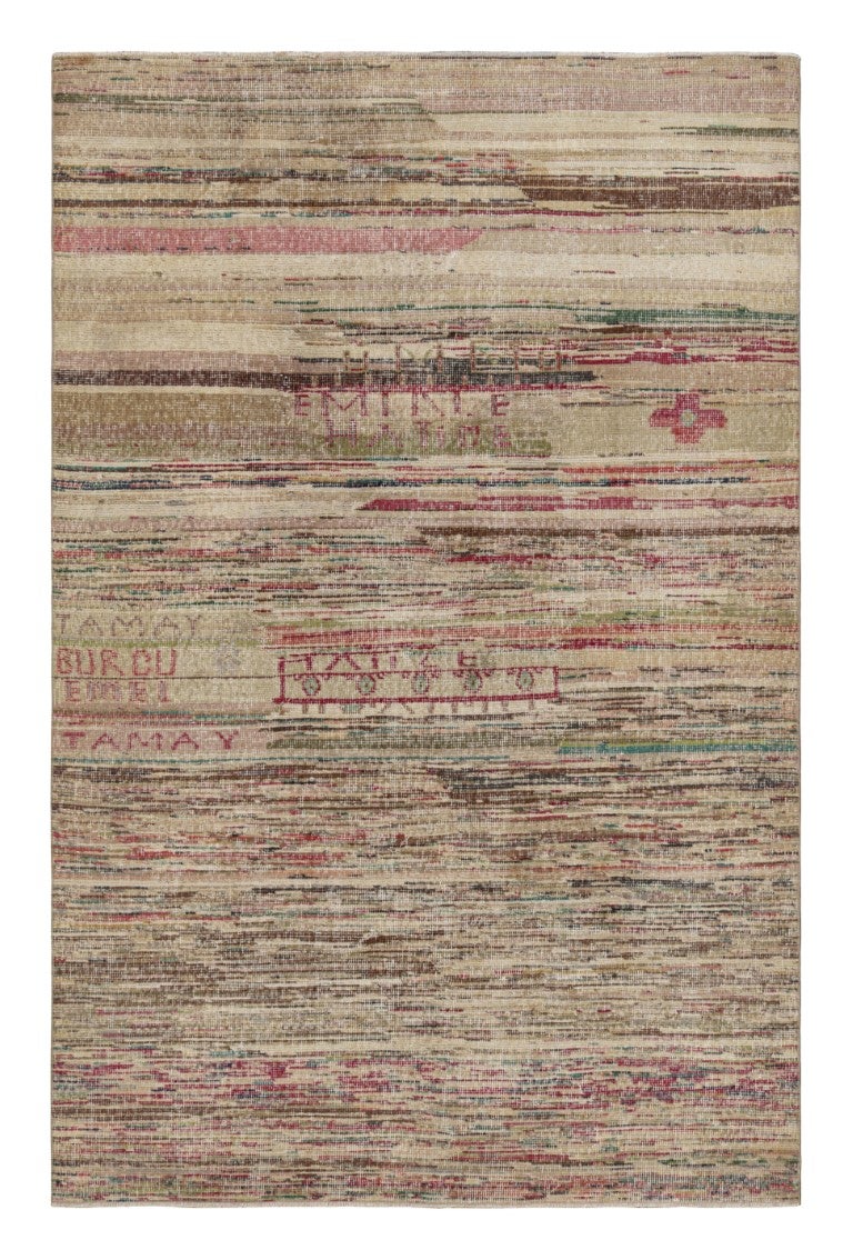 Alfombra abstracta vintage desgastada con vibrantes estrías policromáticas - Rug & Kilim en venta