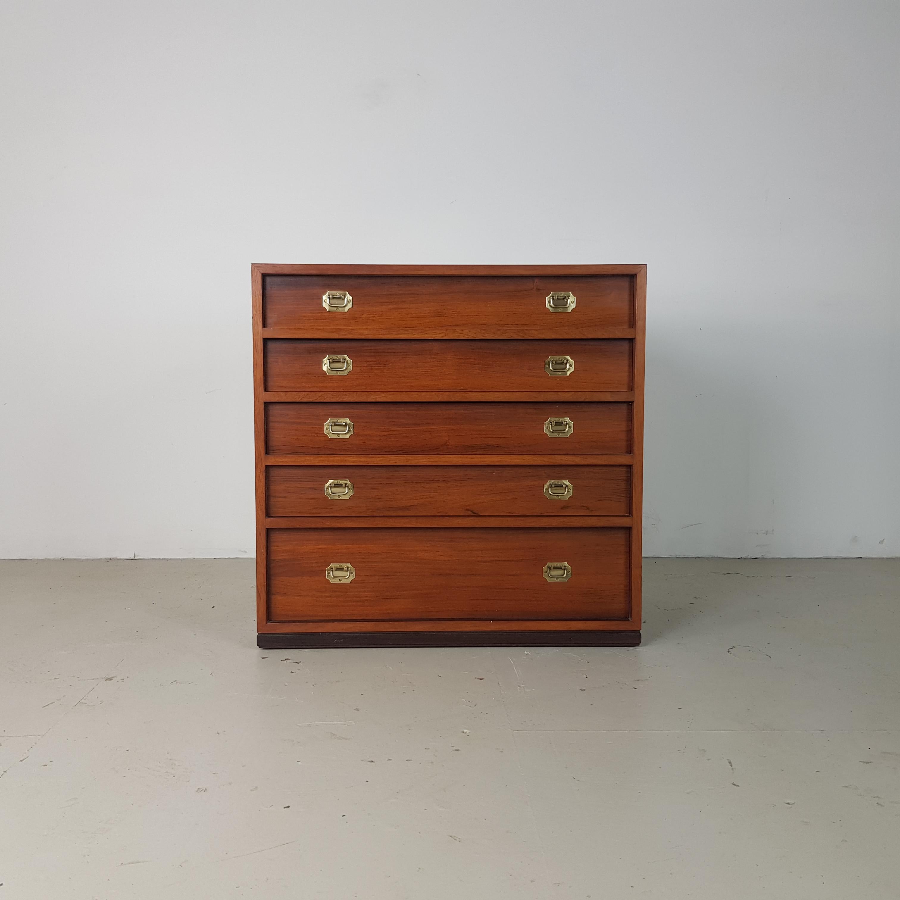 Vintage Midcentury Teak Chest of Drawers In Good Condition In Lewes, East Sussex