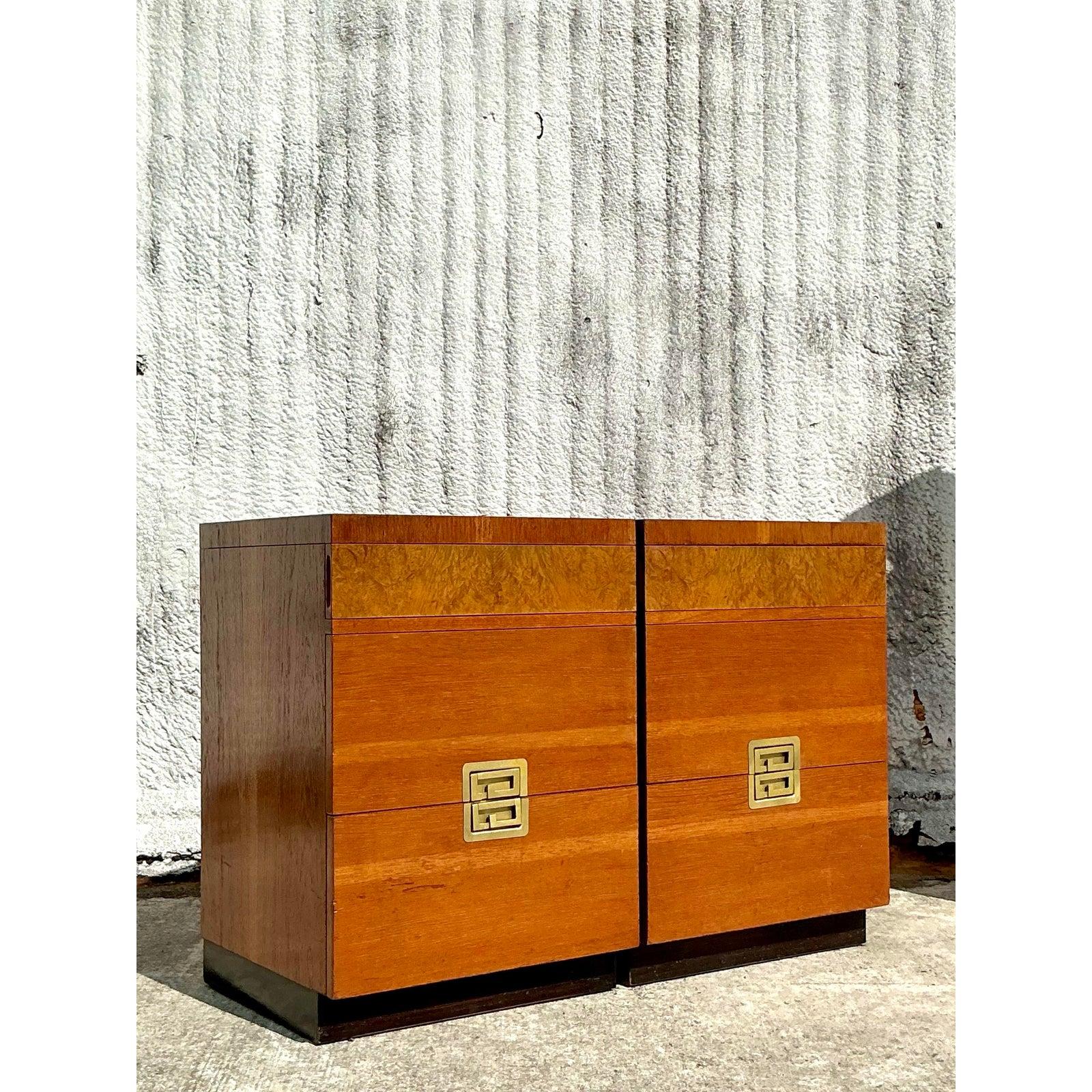 Vintage Midcentury Van Leigh Burl Wood Band Nachttische - ein Paar (Moderne der Mitte des Jahrhunderts) im Angebot