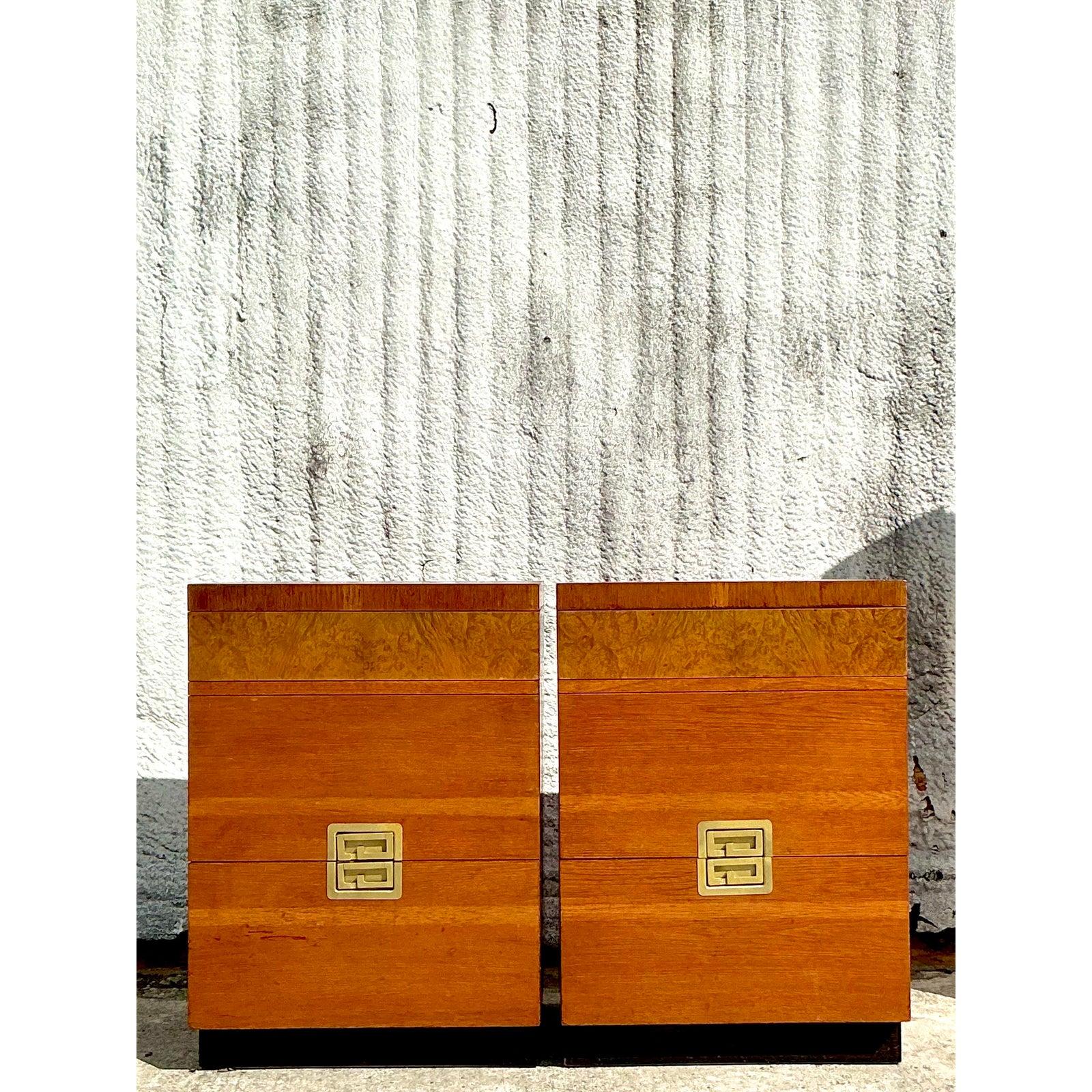 Vintage Midcentury Van Leigh Burl Wood Band Nachttische - ein Paar im Angebot 1