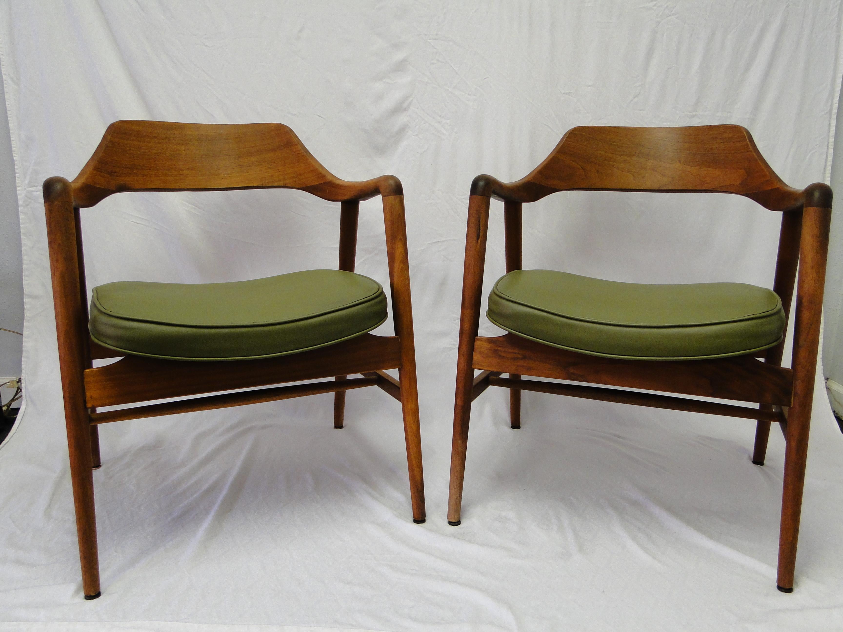 gunlocke chair vintage