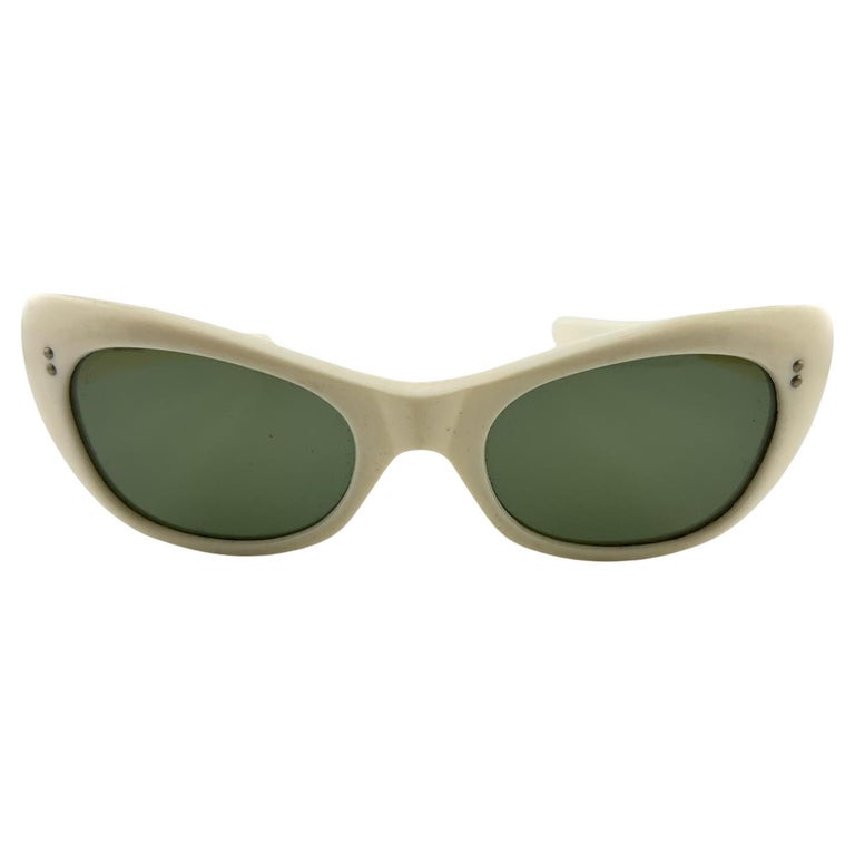 Vintage Midcentury White Cat Eye Sunglasses 1960 Made in  display picture 3