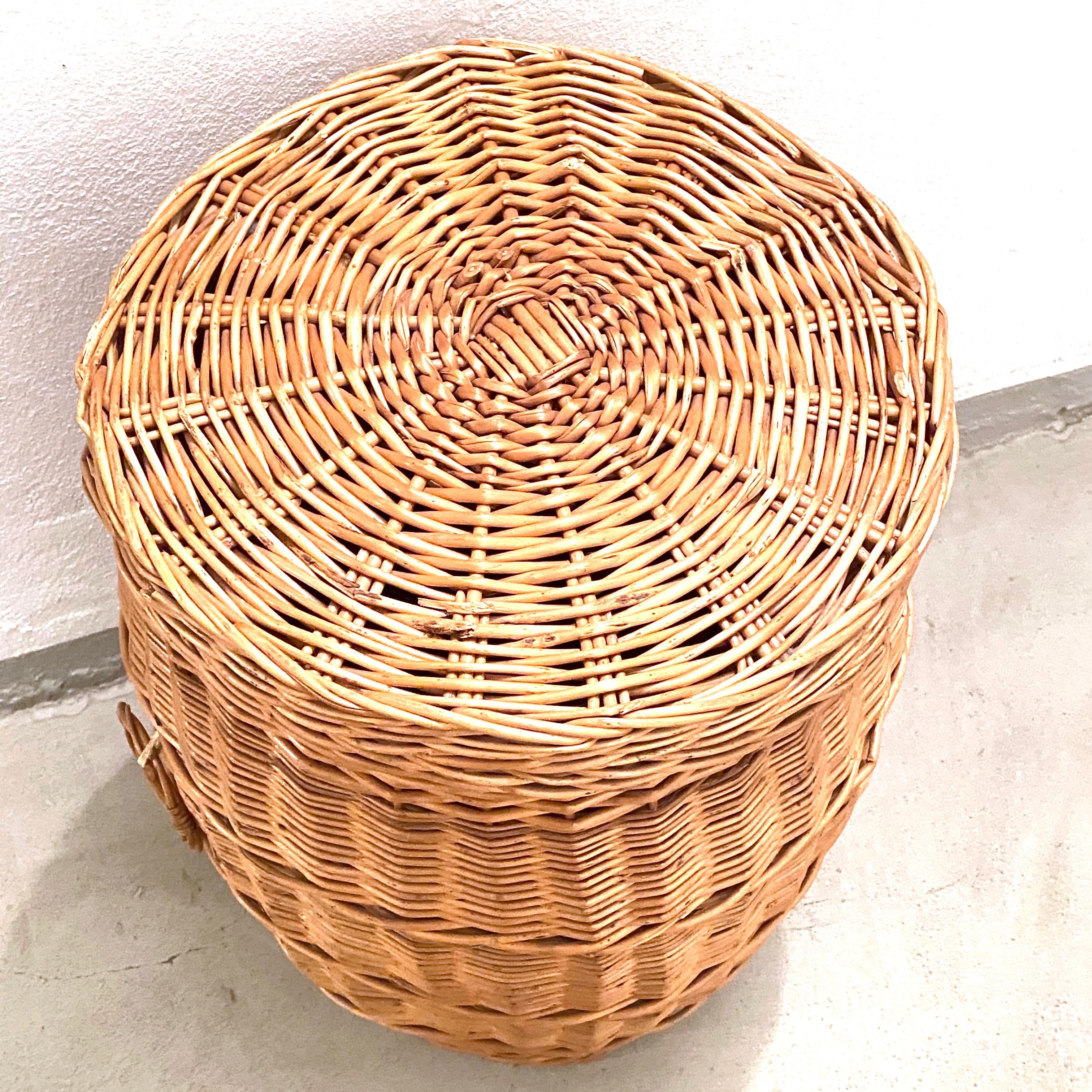 Late 20th Century Vintage Midcentury Wicker Laundry Basket Hamper, 1970s, German