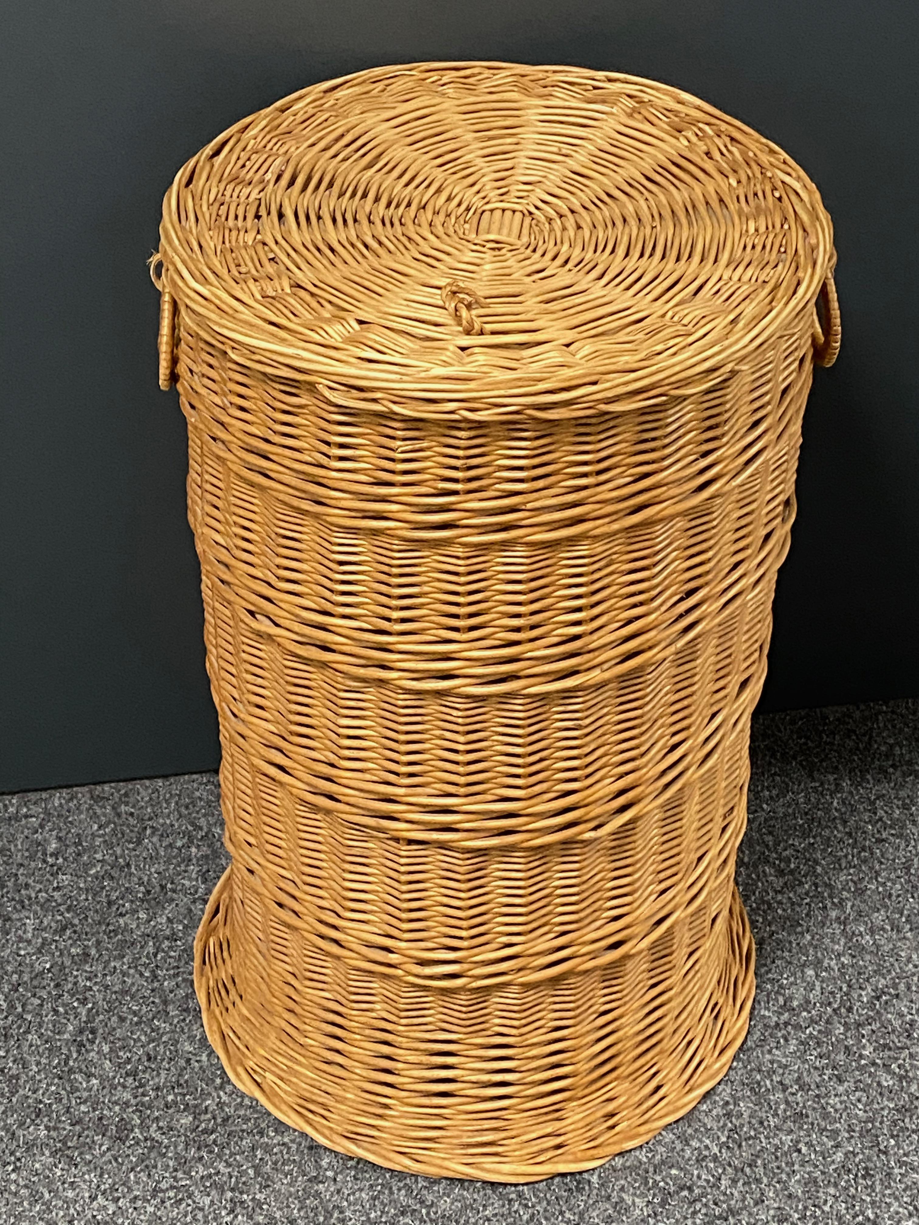 Late 20th Century Vintage Midcentury Wicker Laundry Basket Hamper, 1970s, German