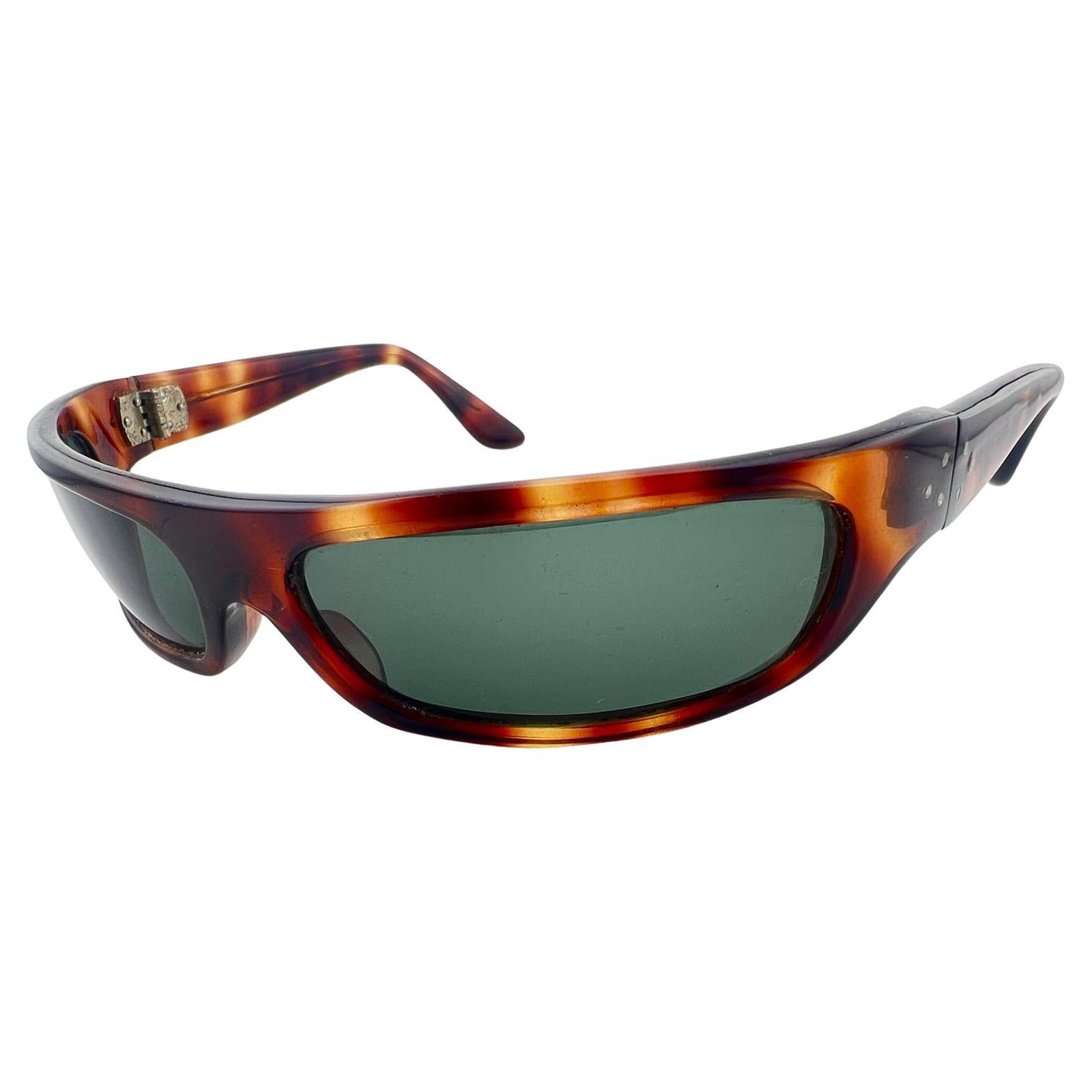 Lunettes de soleil vintage Midcentury Wrap Around Dark Tortoise 1960 France