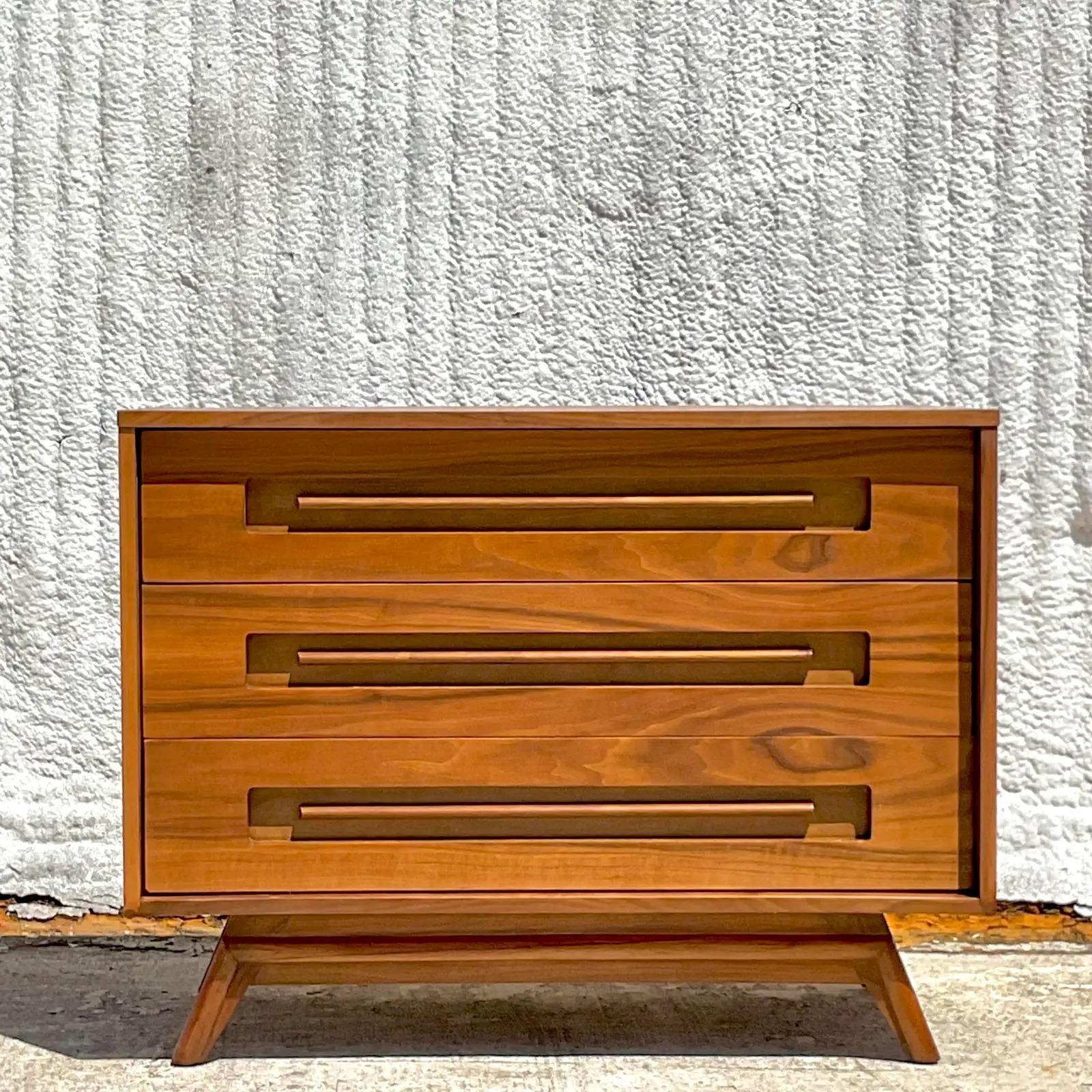 Vintage Midcentury Young Manufacturing Chest of Drawers 1