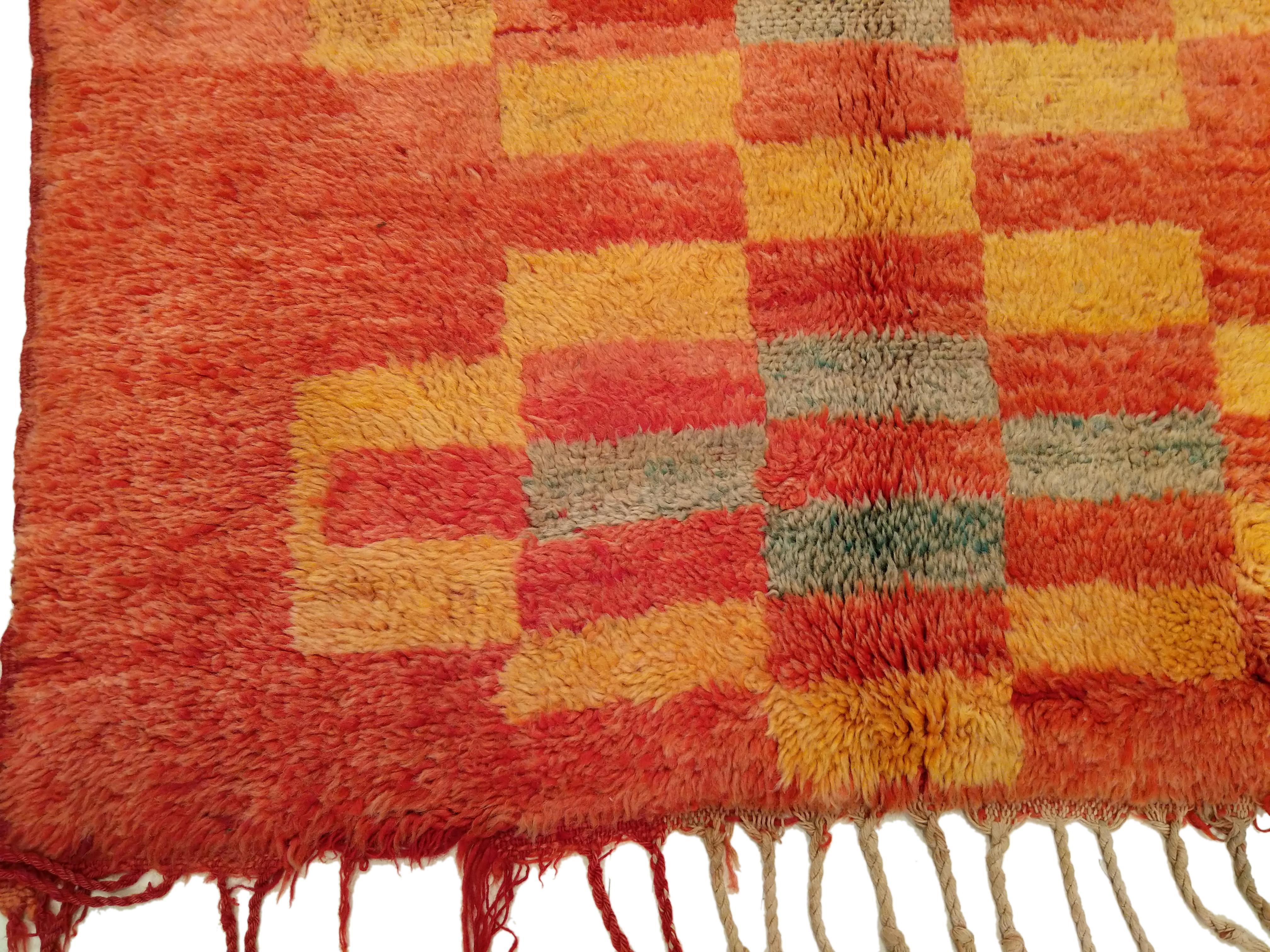 Vintage Middle Atlas Mrirt Moroccan Berber Rug For Sale 1