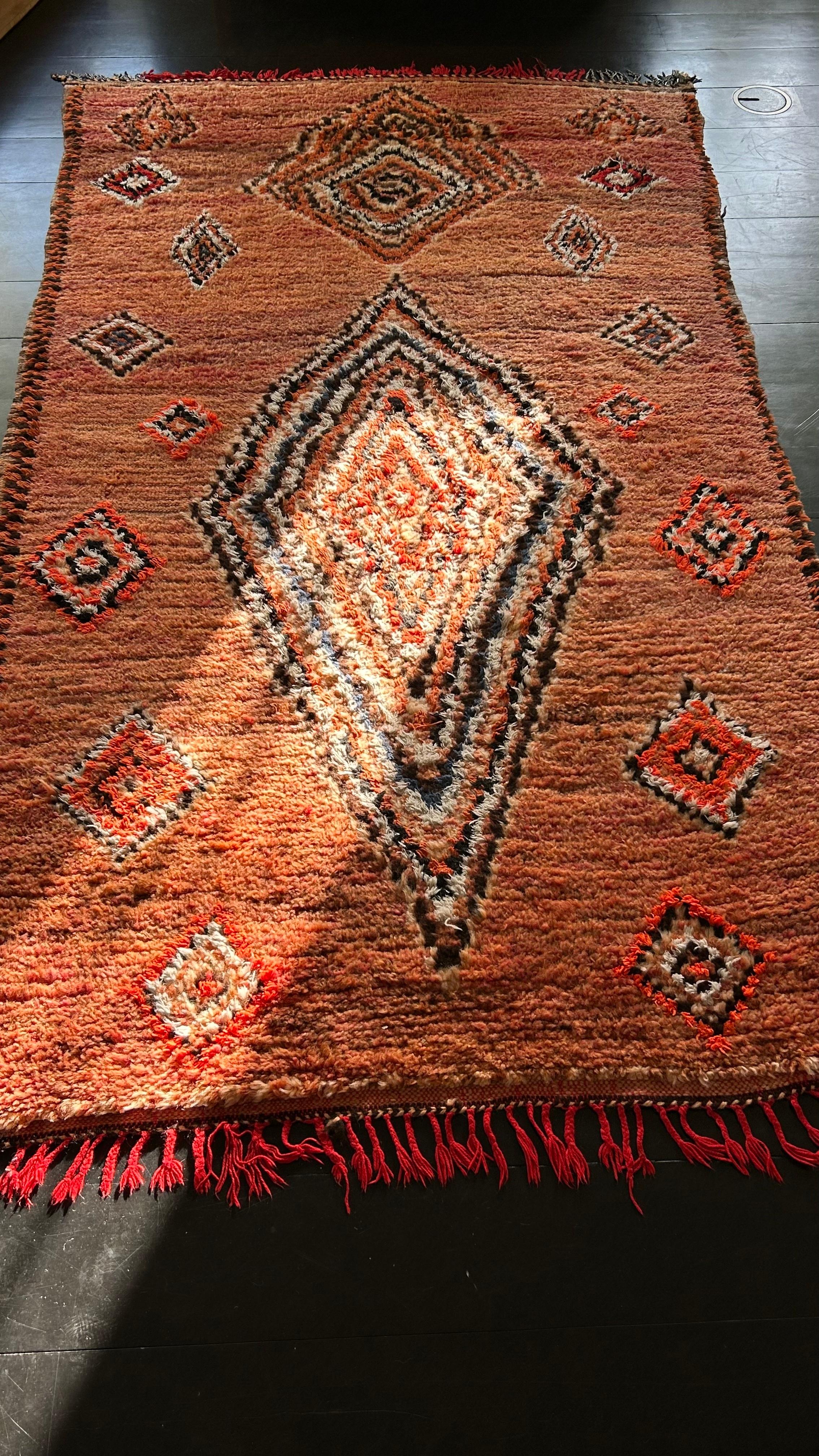 Moroccan Vintage Middle Atlas Rhombus Pattern Rug in Orange / Pink, Morocco, 20th Century For Sale