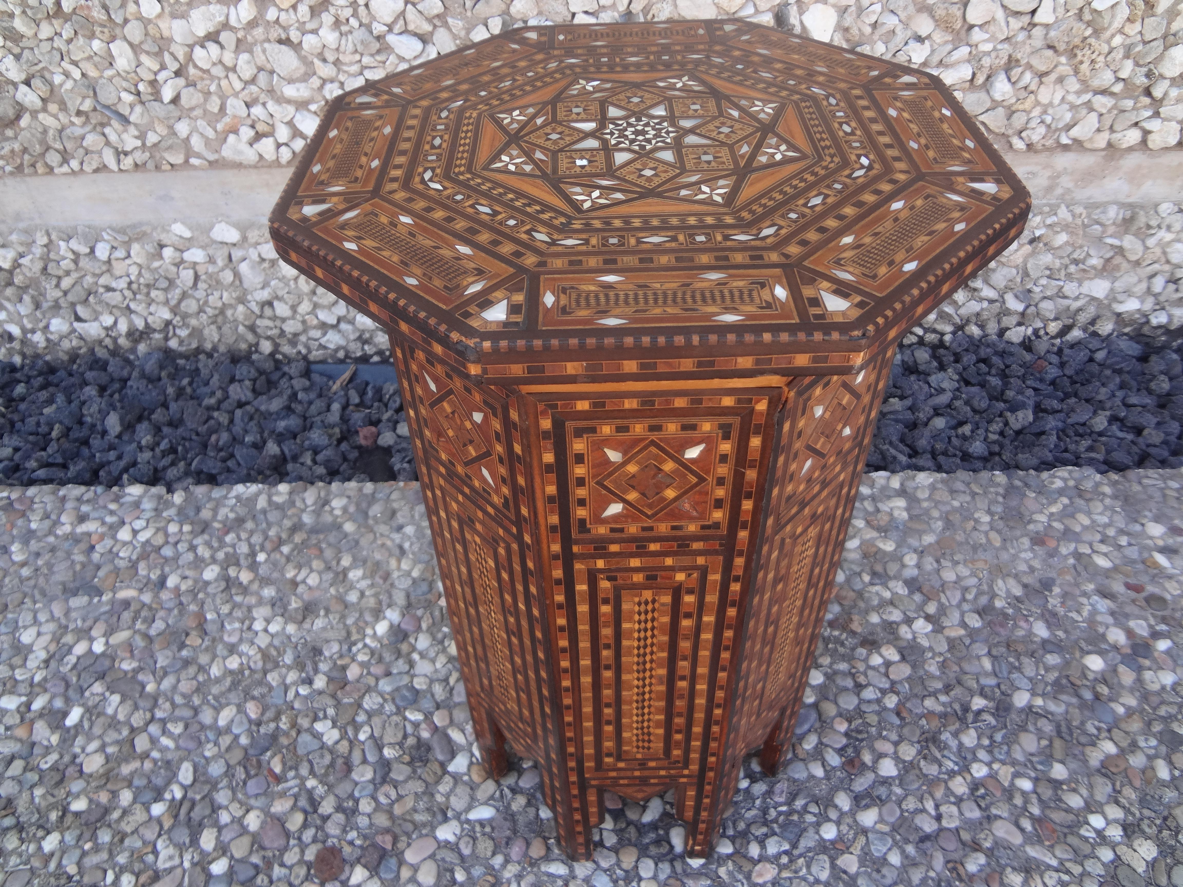 Vintage Middle Eastern Arabesque Style Inlaid Octagonal Table For Sale 5